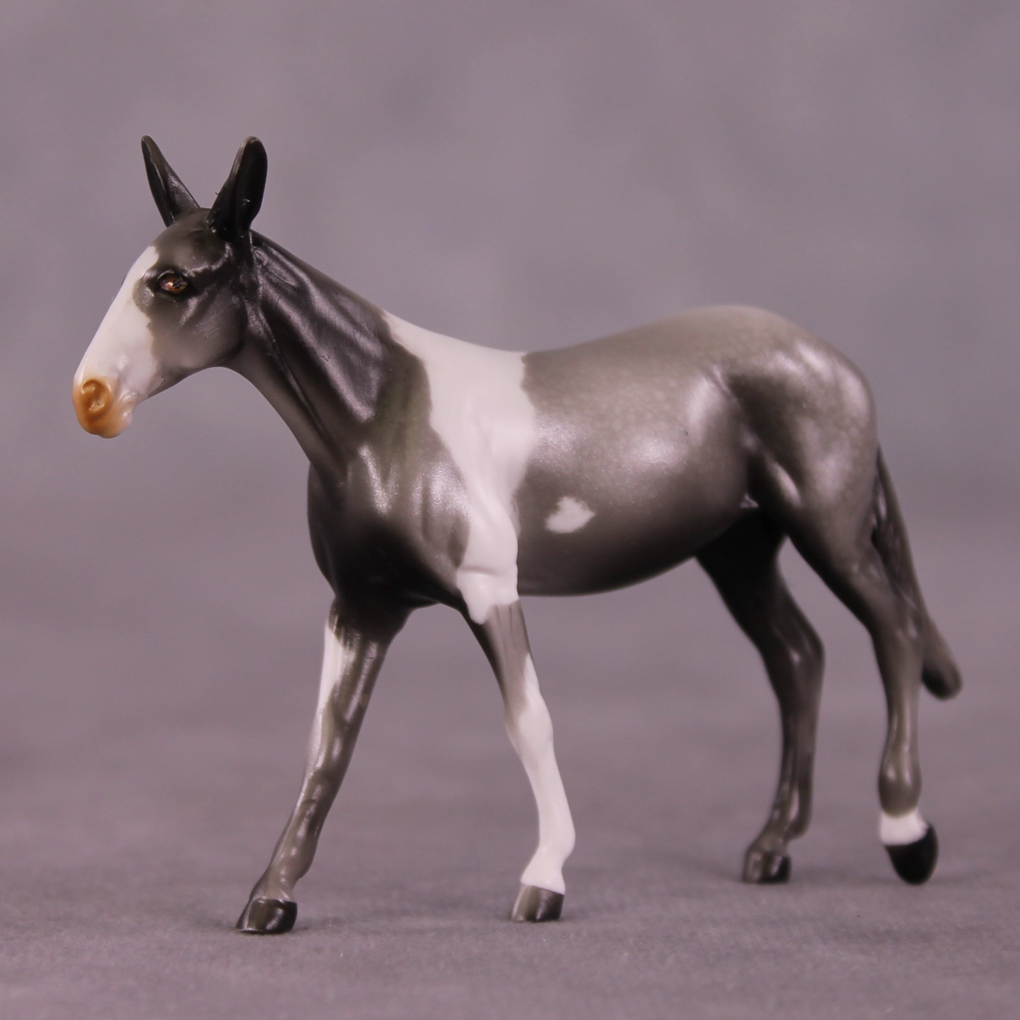 English Breakfast OOAK Mule Chip by Kike Duarte EQ25
