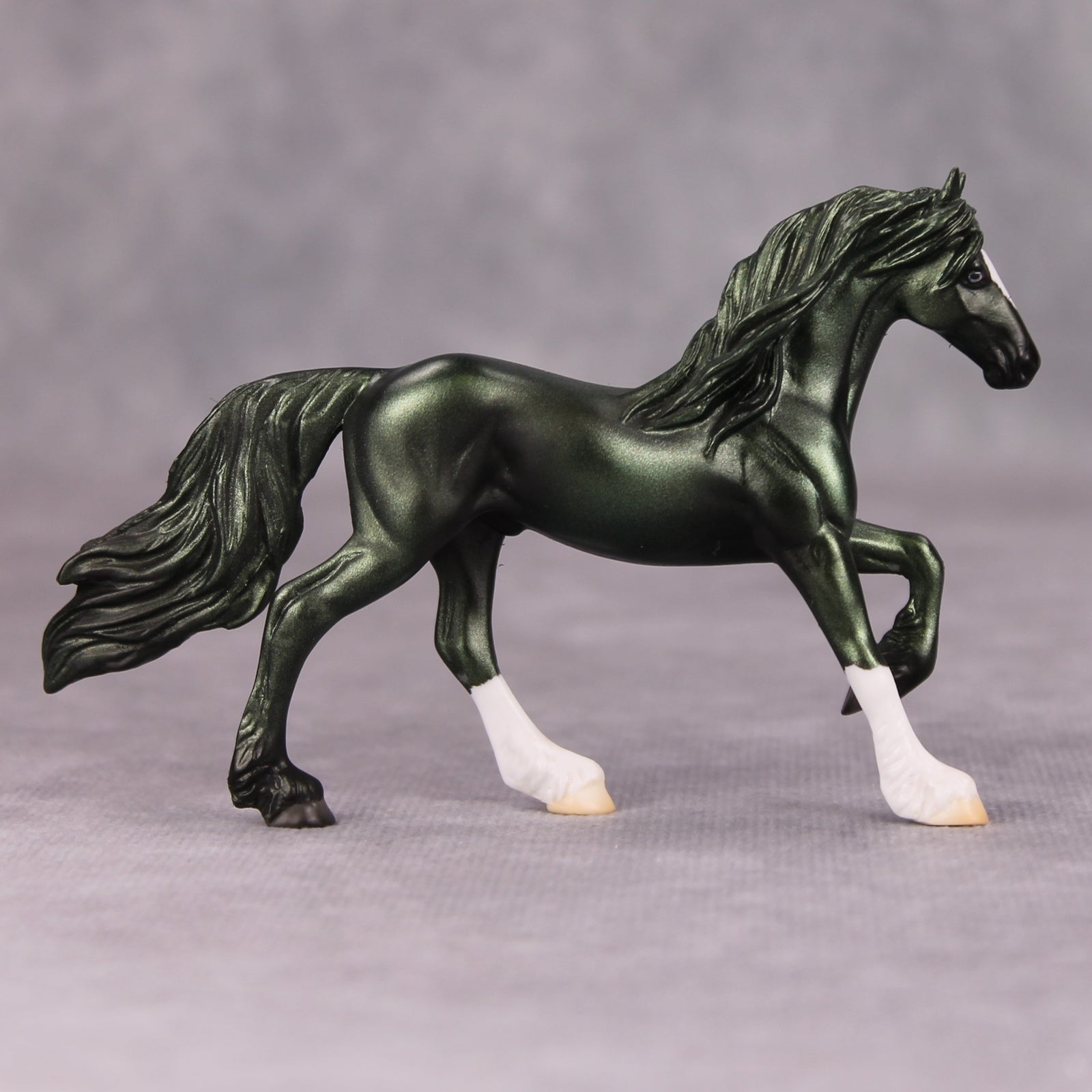 Hacking OOAK Deco Green Friesian Chip By Jamie Adamson MM24