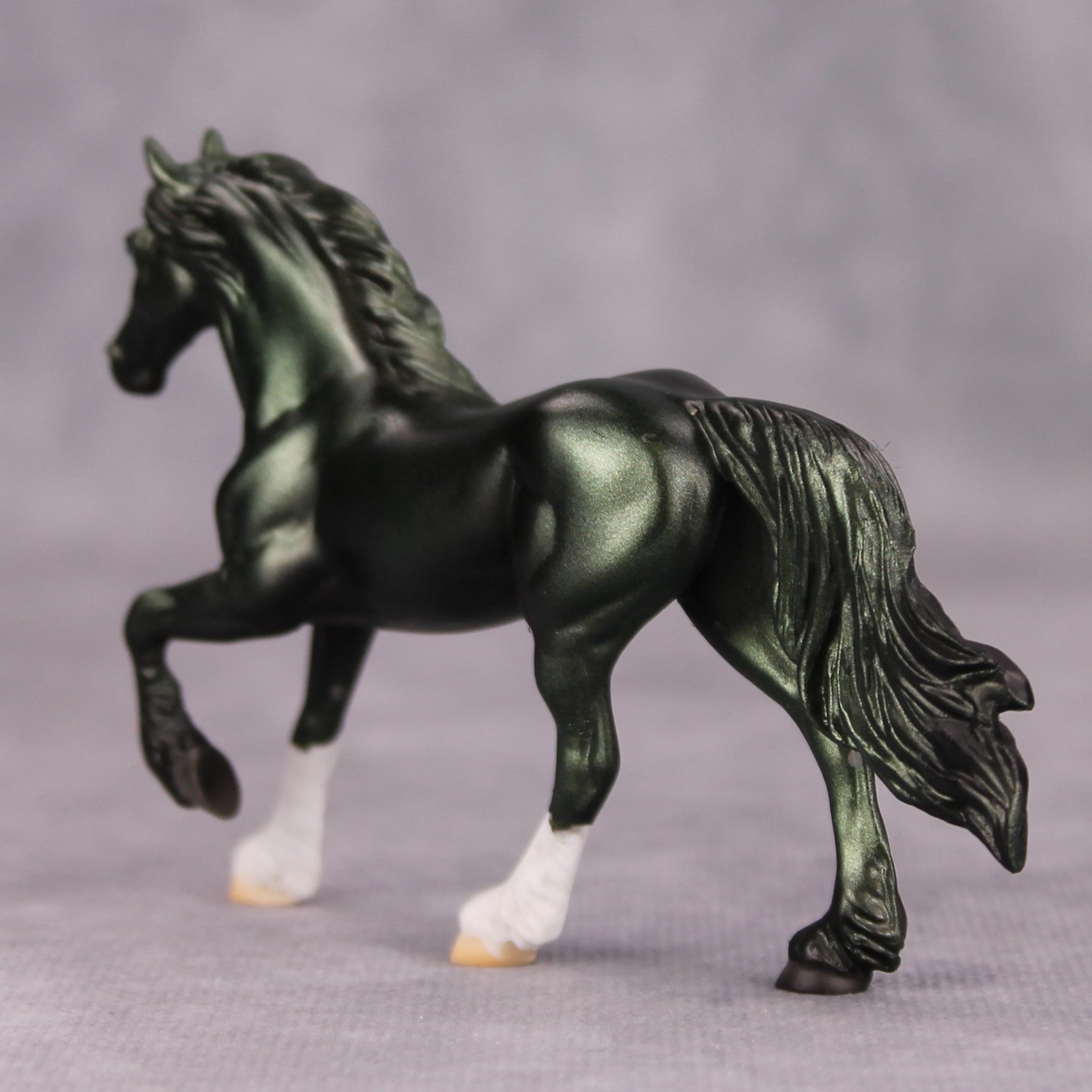 Hacking OOAK Deco Green Friesian Chip By Jamie Adamson MM24