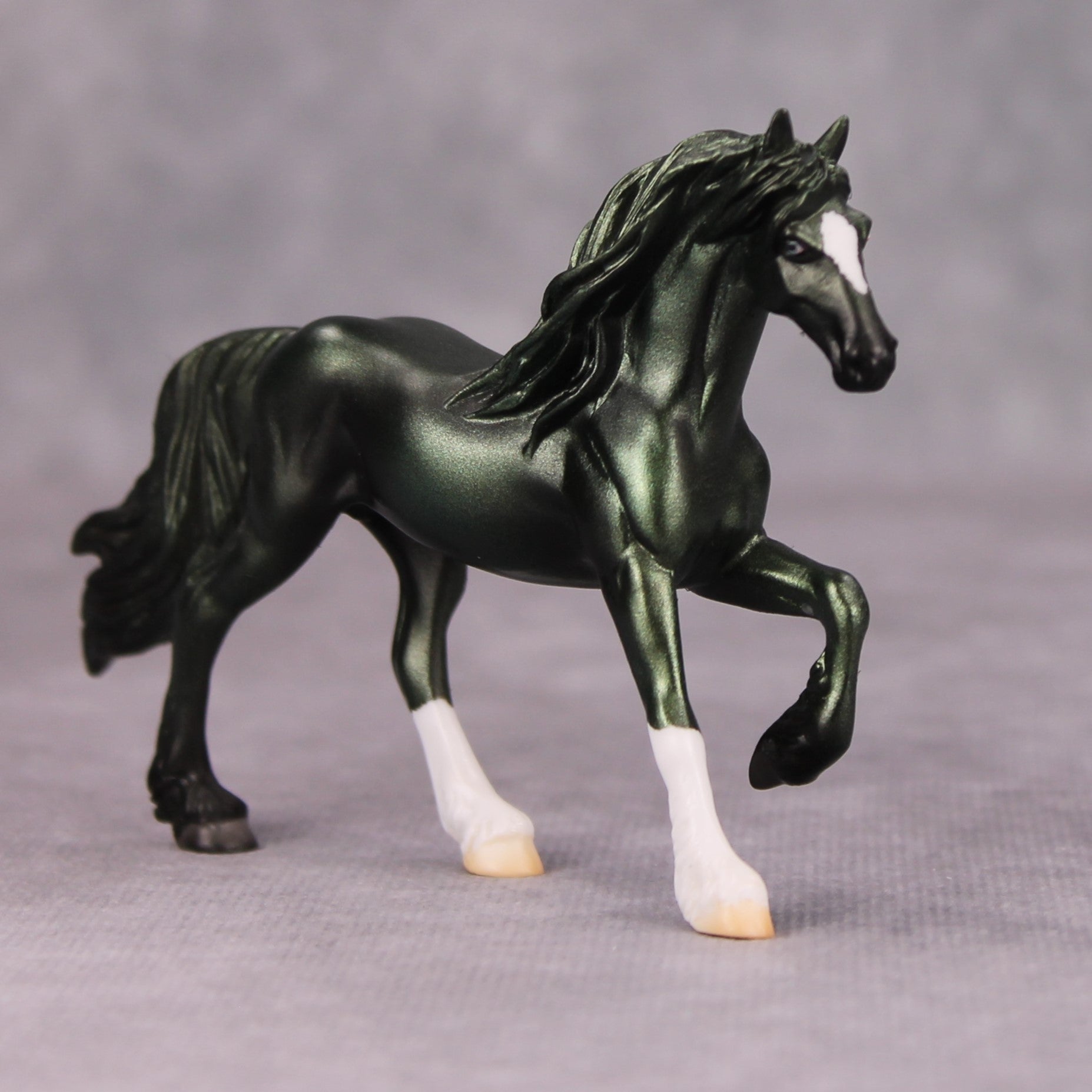 Hacking OOAK Deco Green Friesian Chip By Jamie Adamson MM24