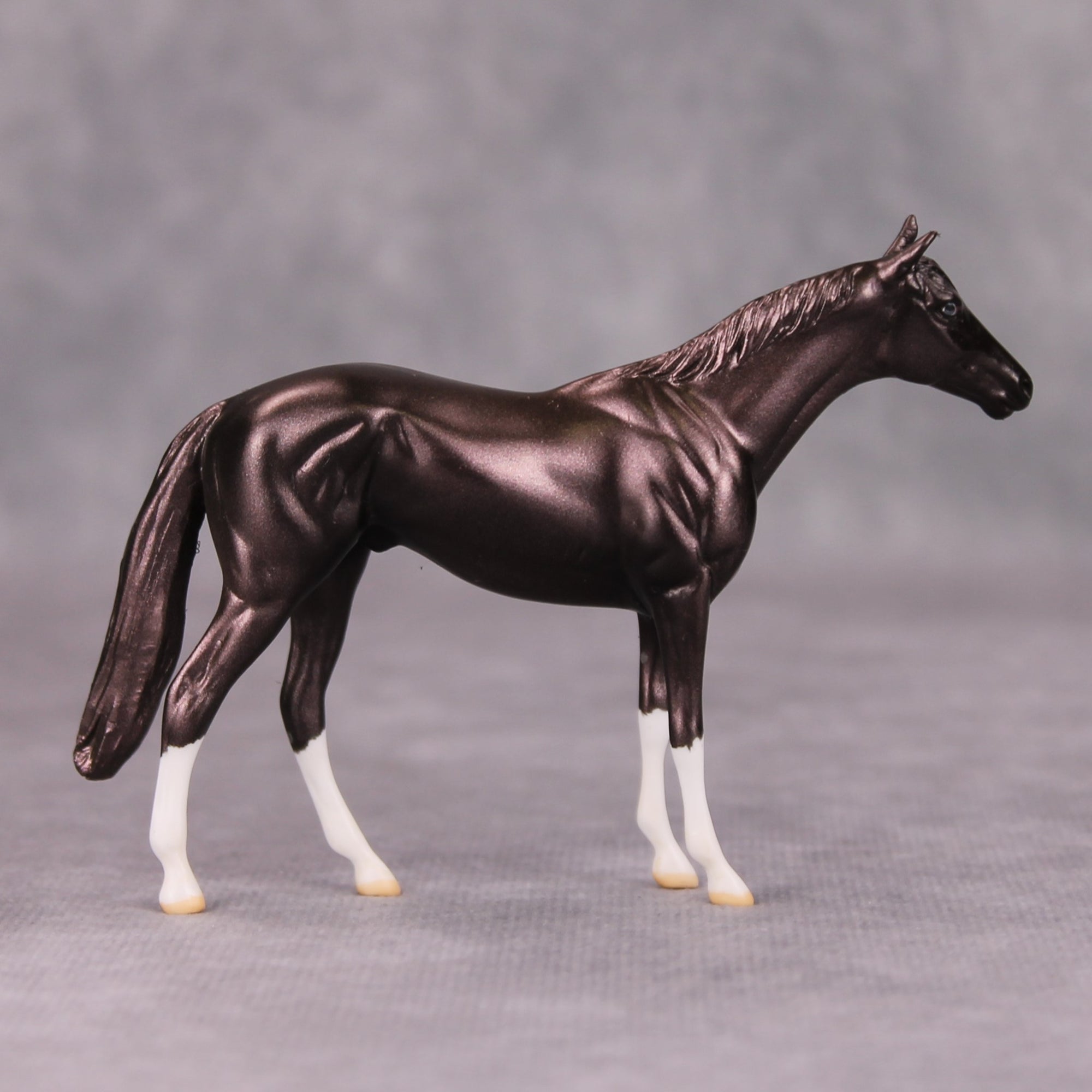 First Class OOAK Obsidian Thoroughbred Chip By Jamie Adamson MM24