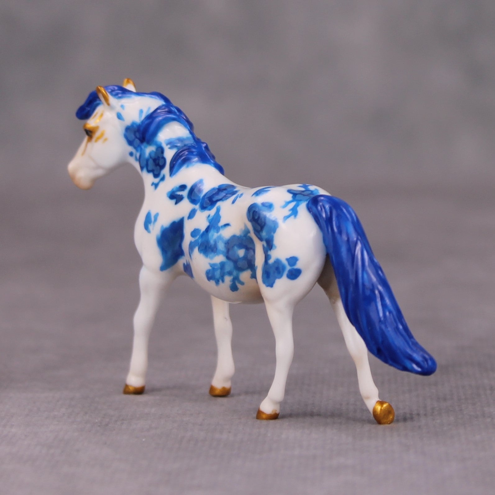 Perfect Imperfection OOAK Pocelain Potery Blue Floral Deco Pony Chip By Jess Hamill  MM24 MHP Auction