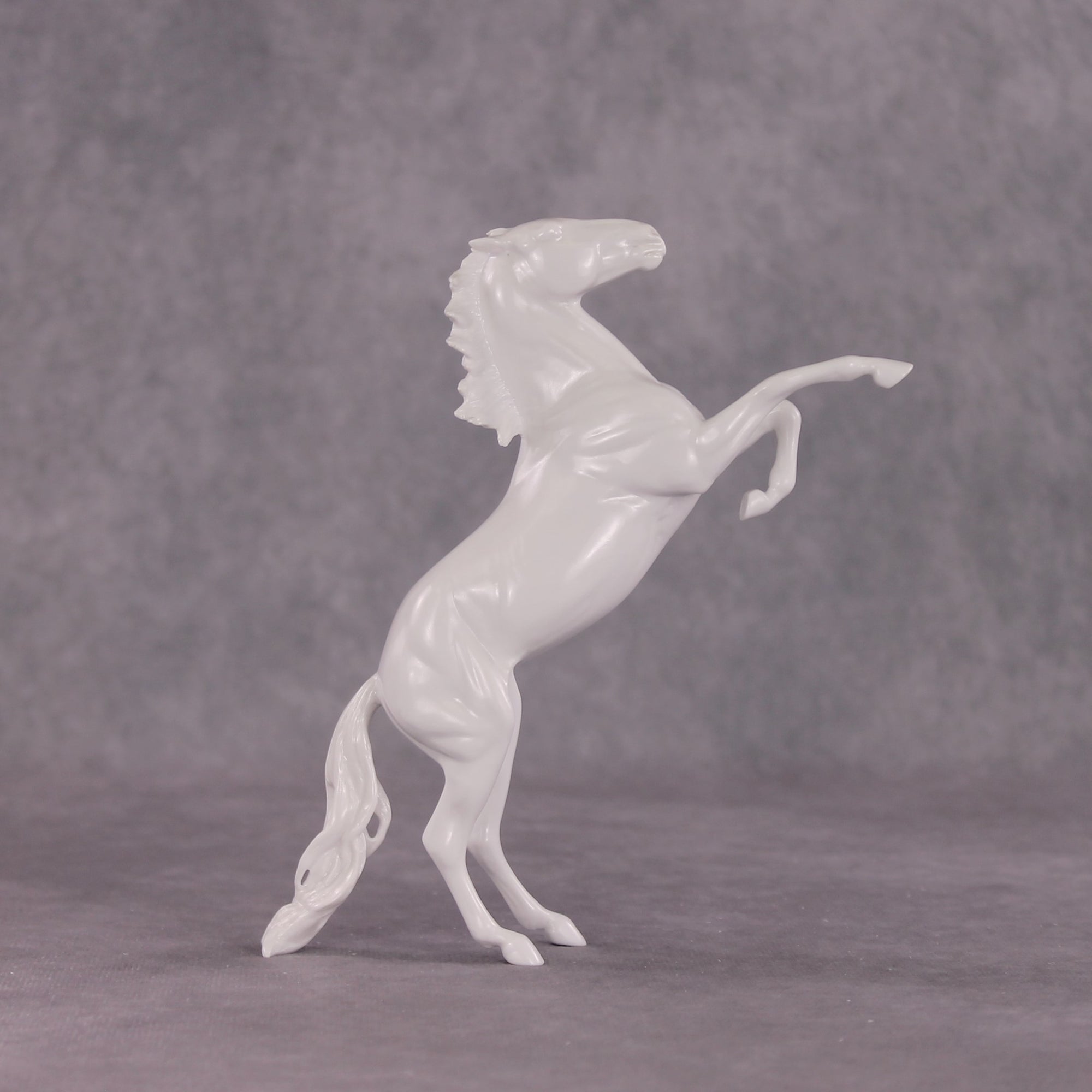 Design-A-Horse Pebbles Rearing PM170 - November Release 2025