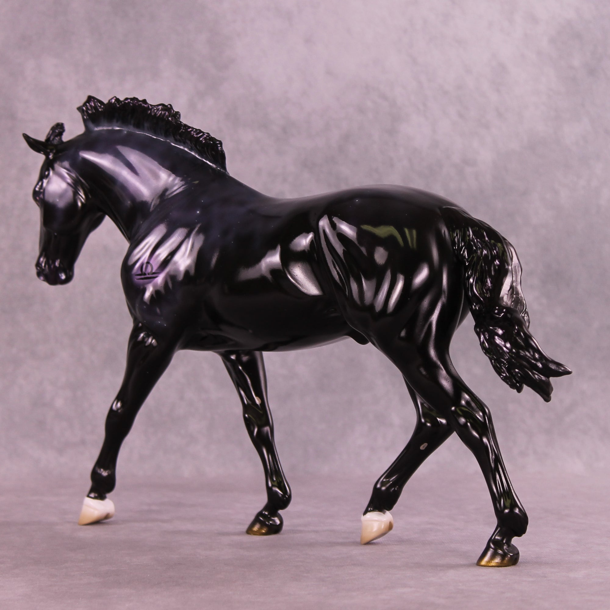 Brachium LE-10 FCM Irish Draught by Ashley Palmer ZS25