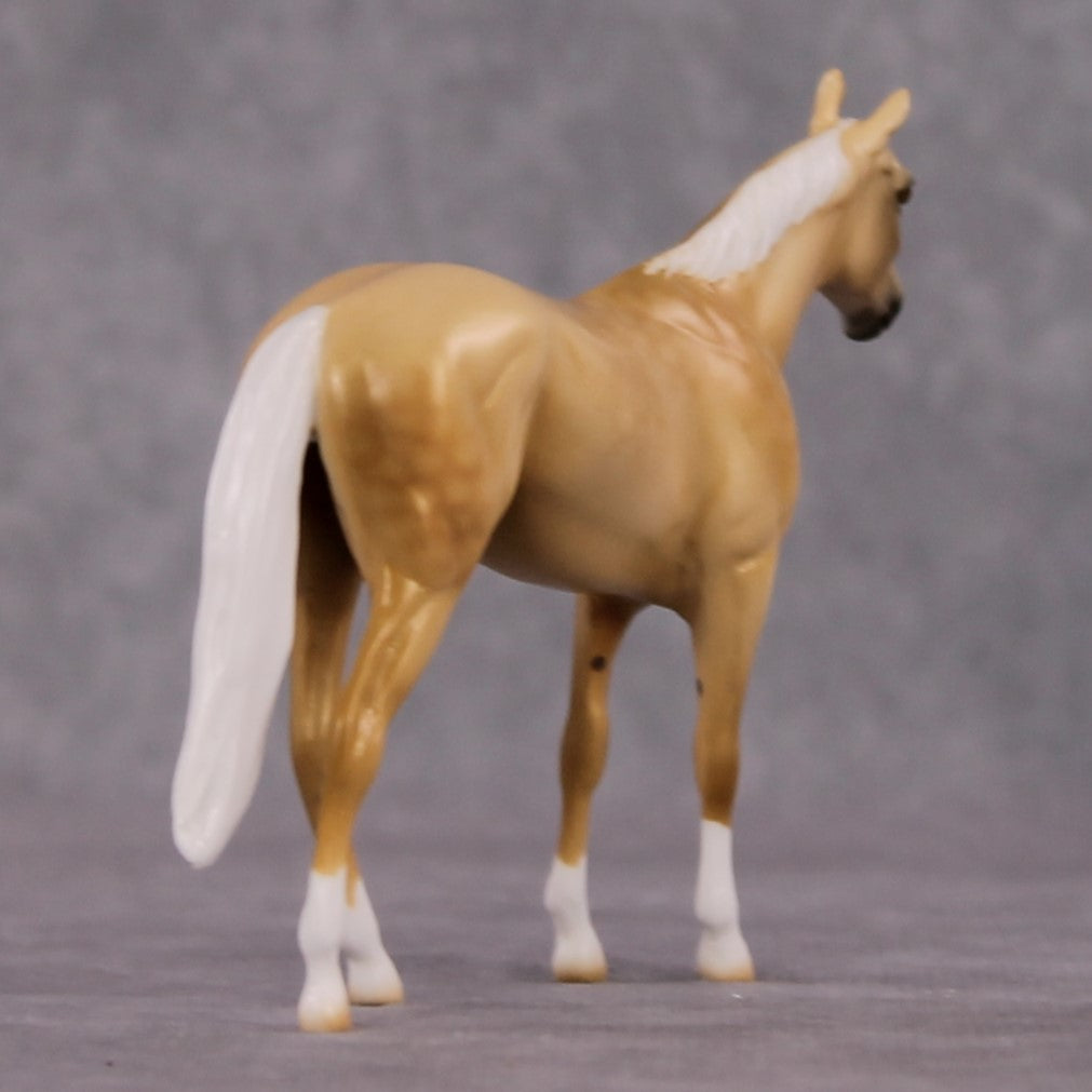 "Sol" OOAK Dappled Palomino Thoroughbred Chip By Ellen Robbins Shakespeare Sonnet 18 &amp; 130 Chips CL25