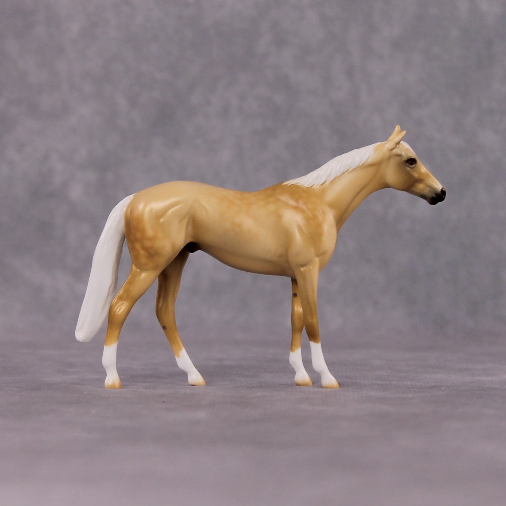 "Sol" OOAK Dappled Palomino Thoroughbred Chip By Ellen Robbins Shakespeare Sonnet 18 &amp; 130 Chips CL25