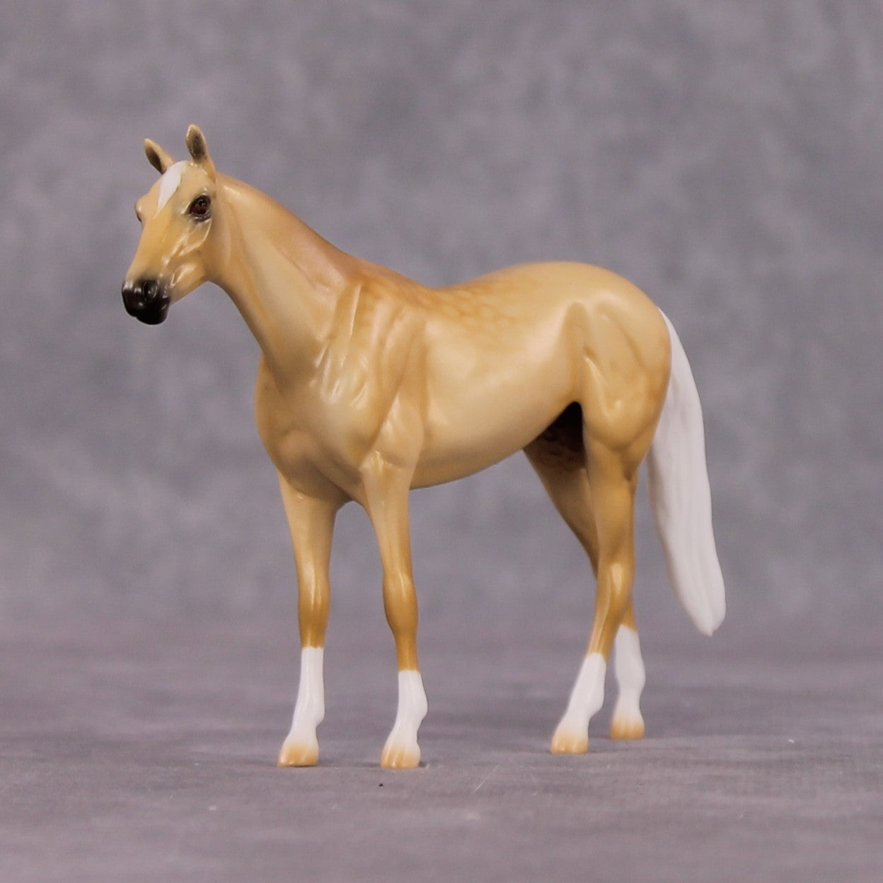 "Sol" OOAK Dappled Palomino Thoroughbred Chip By Ellen Robbins Shakespeare Sonnet 18 &amp; 130 Chips CL25