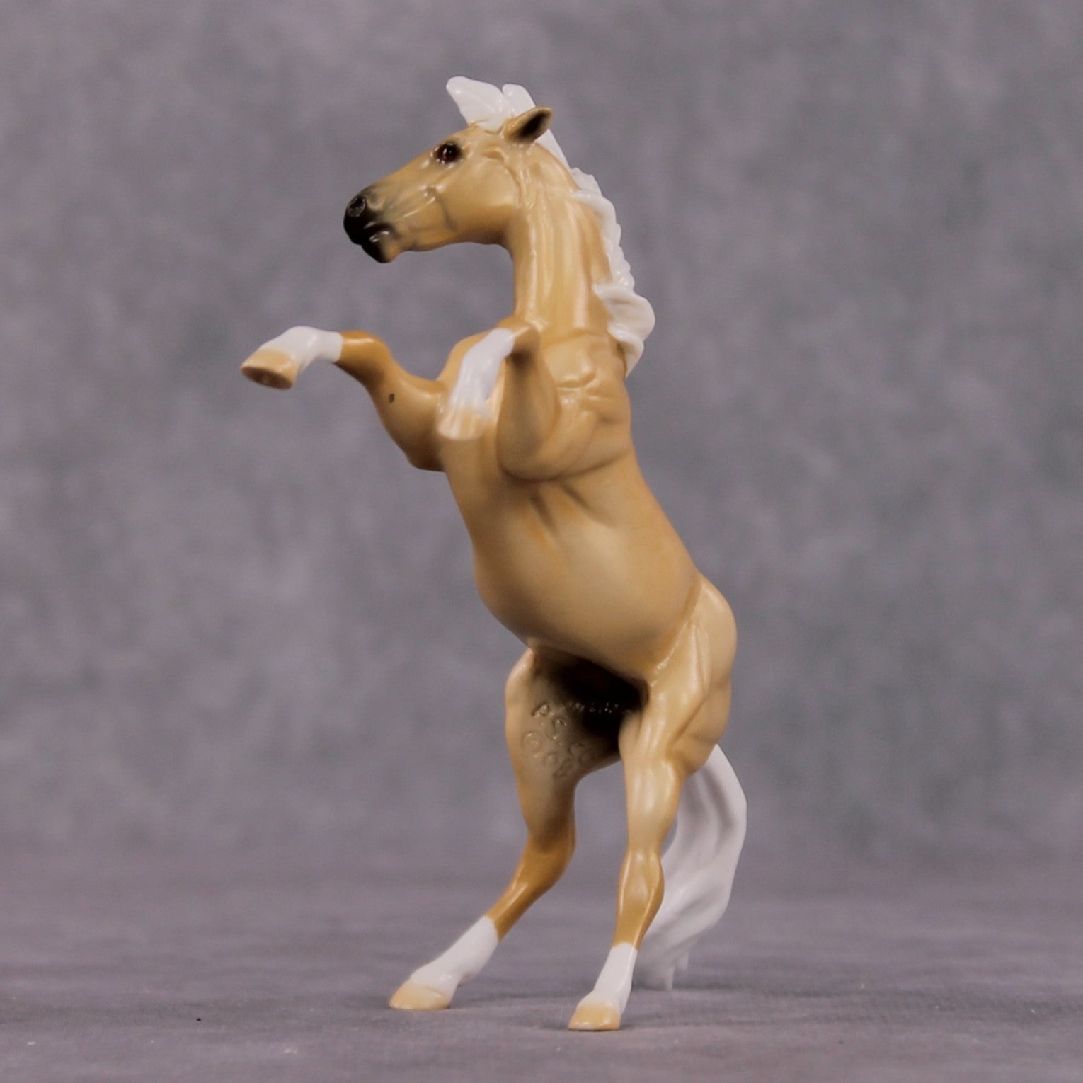 "Anwar" OOAK Dappled Palomino Rearing Chip By Ellen Robbins Shakespeare Sonnet 18 &amp; 130 Chips CL25