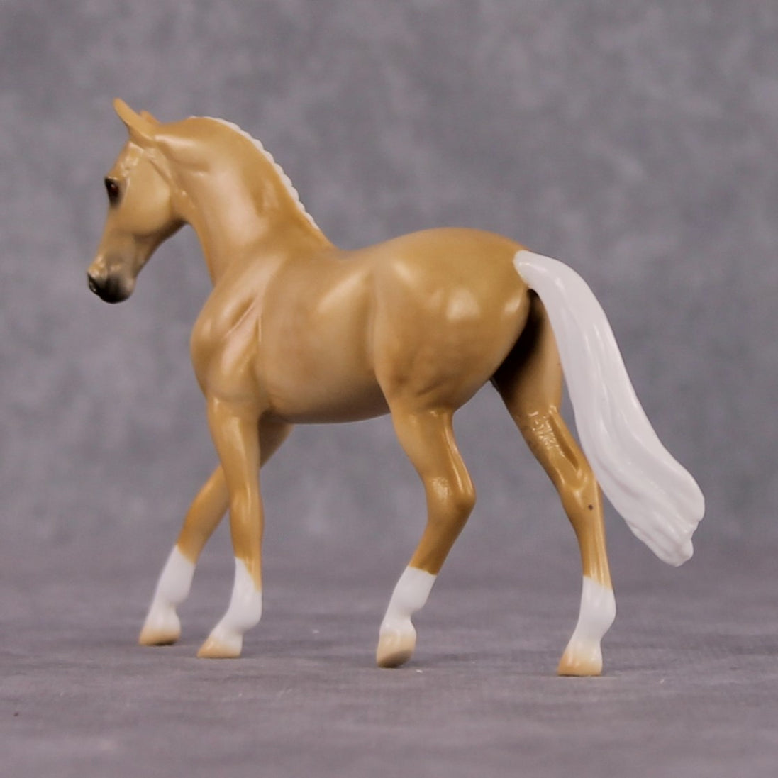 "Apricity" OOAK Dappled Palomino Warmblood Chip By Ellen Robbins Shakespeare Sonnet 18 & 130 Chips CL25