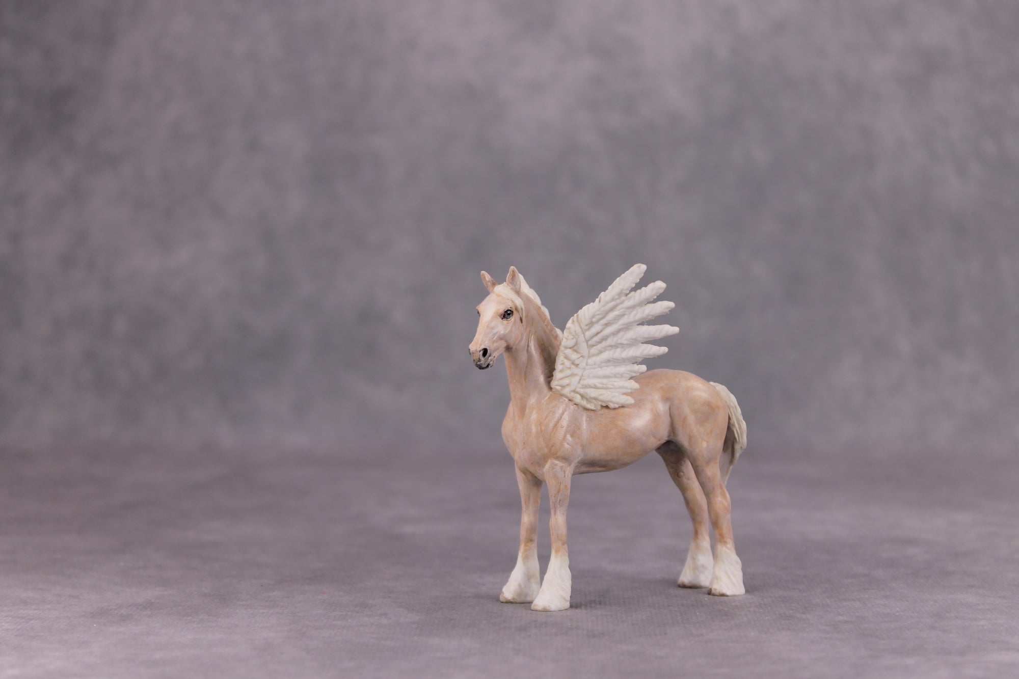 White Shade Of Pale OOAK Custom Palomino Draft Chip By Andrea Thomason MM24 MHP Auction