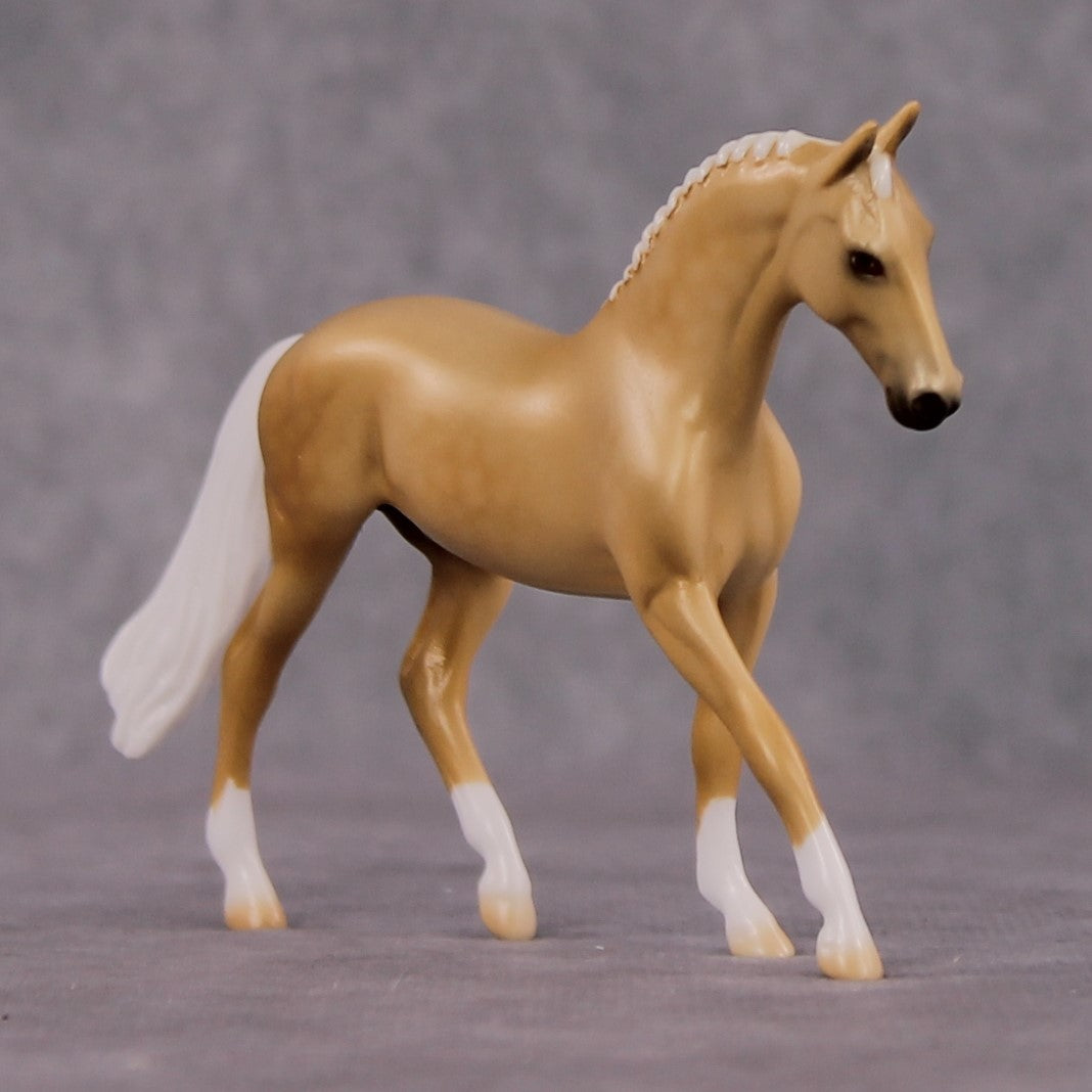 "Apricity" OOAK Dappled Palomino Warmblood Chip By Ellen Robbins Shakespeare Sonnet 18 & 130 Chips CL25