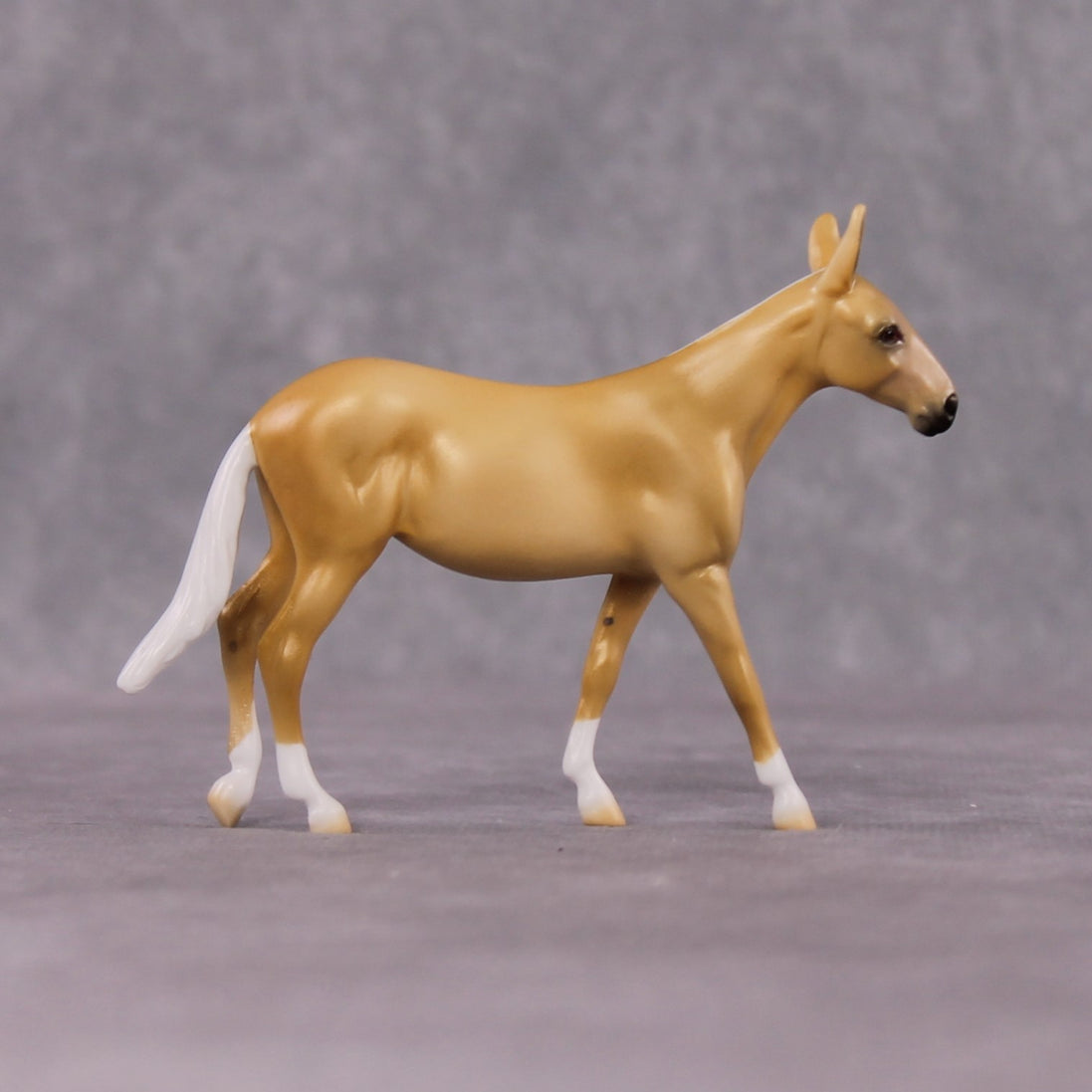 "Leora" OOAK Dappled Palomino Mule Chip By Ellen Robbins Shakespeare Sonnet 18 & 130 Chips CL25