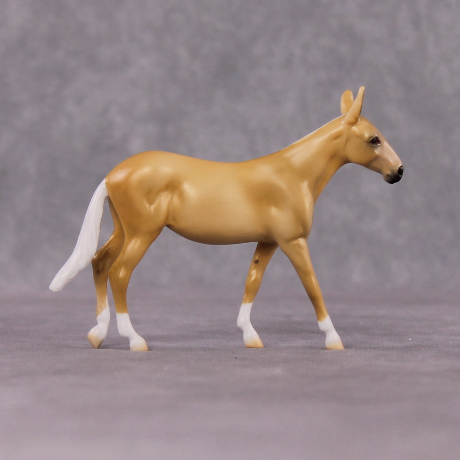 "Leora" OOAK Dappled Palomino Mule Chip By Ellen Robbins Shakespeare Sonnet 18 & 130 Chips CL25