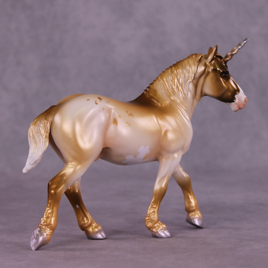 "Lanakila Three" LE-7 Pebbles Drafter Unicorn by Jess Hamill LHS25 Prize Model Run