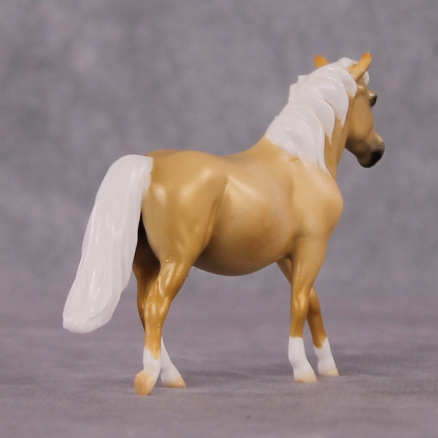 "Niamh" OOAK Dappled Palomino Pony Chip By Ellen Robbins Shakespeare Sonnet 18 & 130 Chips CL25