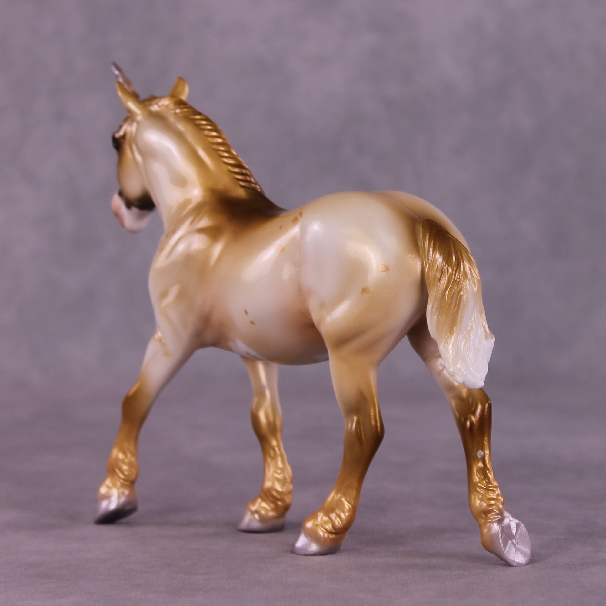 "Lanakila Three" LE-7 Pebbles Drafter Unicorn by Jess Hamill LHS25 Prize Model Run