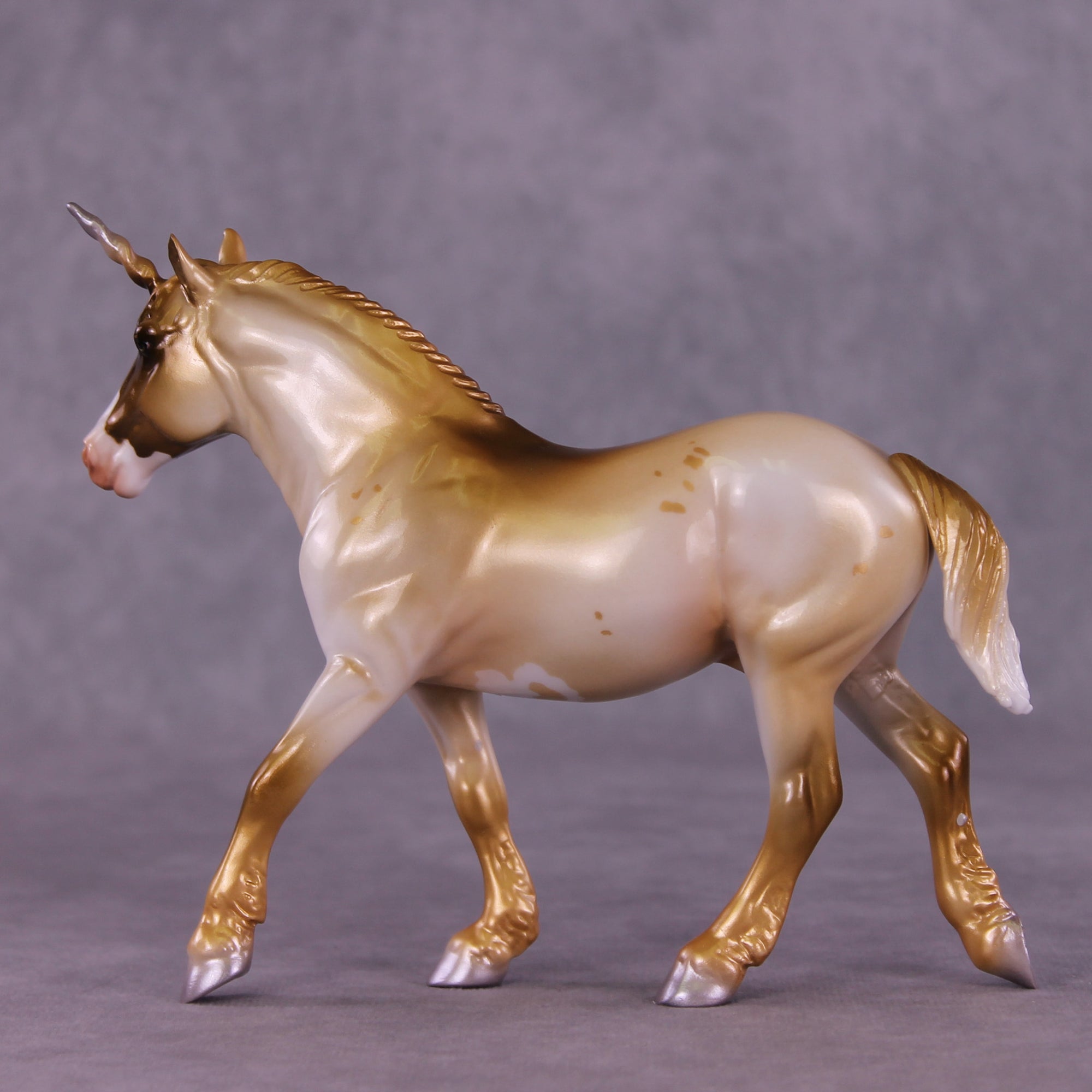 "Lanakila Three" LE-7 Pebbles Drafter Unicorn by Jess Hamill LHS25 Prize Model Run