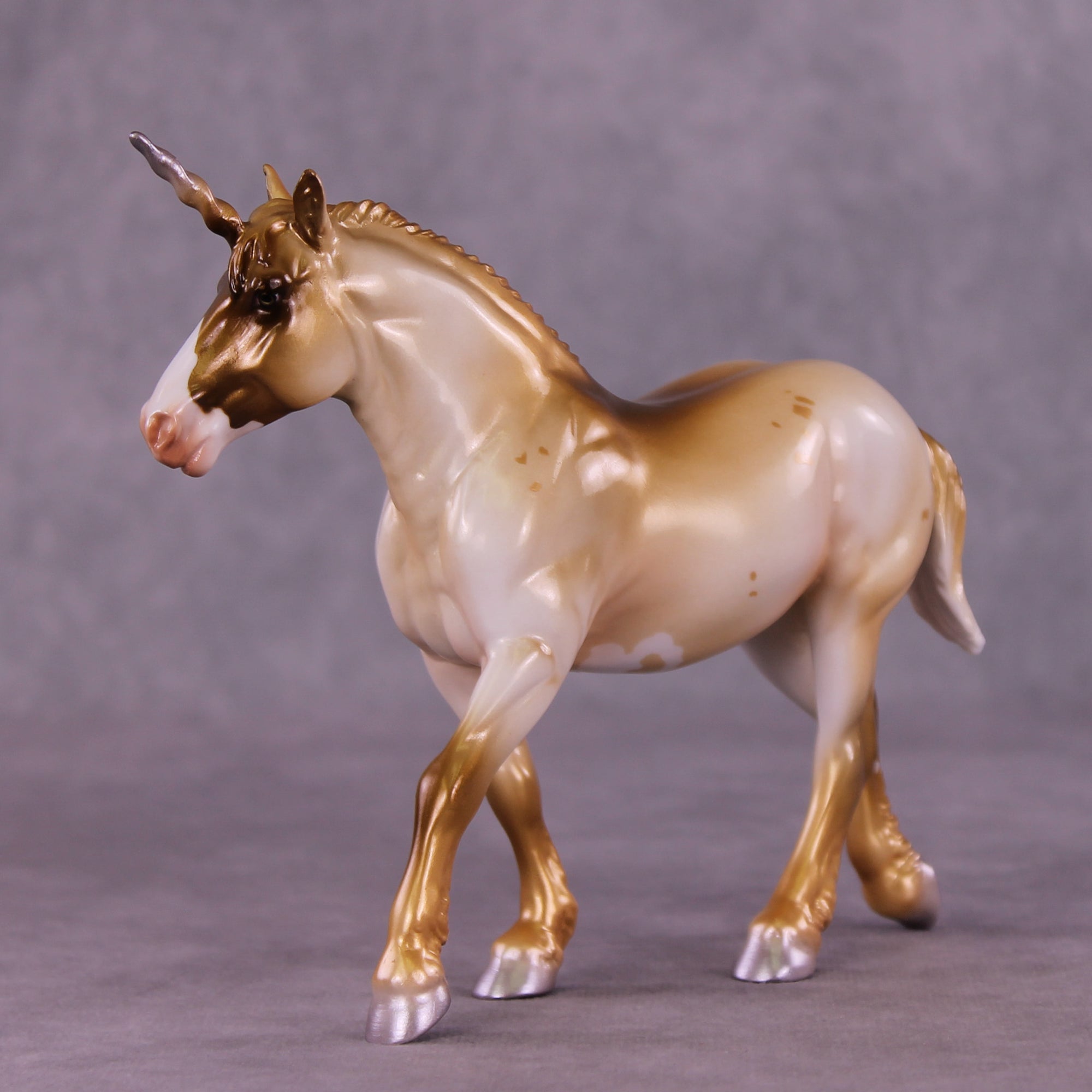 "Lanakila Three" LE-7 Pebbles Drafter Unicorn by Jess Hamill LHS25 Prize Model Run