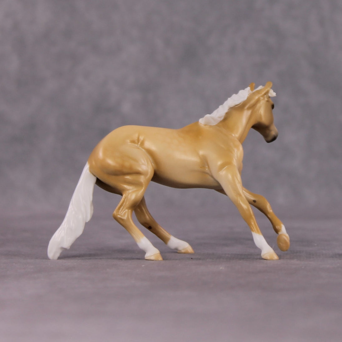 "Lucie" OOAK Dappled Palomino Cutter Chip By Ellen Robbins Shakespeare Sonnet 18 & 130 Chips CL25