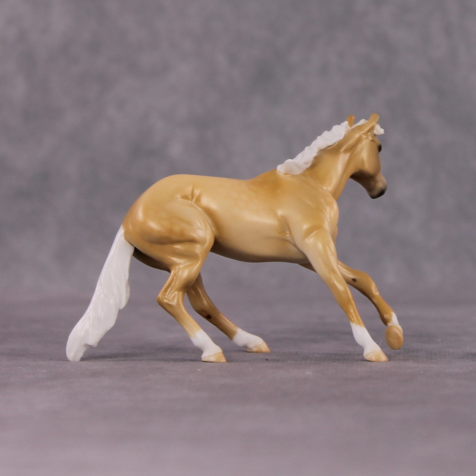 "Lucie" OOAK Dappled Palomino Cutter Chip By Ellen Robbins Shakespeare Sonnet 18 &amp; 130 Chips CL25