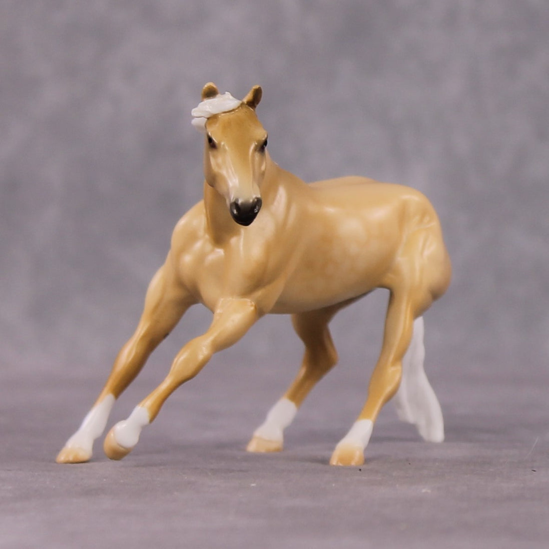 "Lucie" OOAK Dappled Palomino Cutter Chip By Ellen Robbins Shakespeare Sonnet 18 & 130 Chips CL25