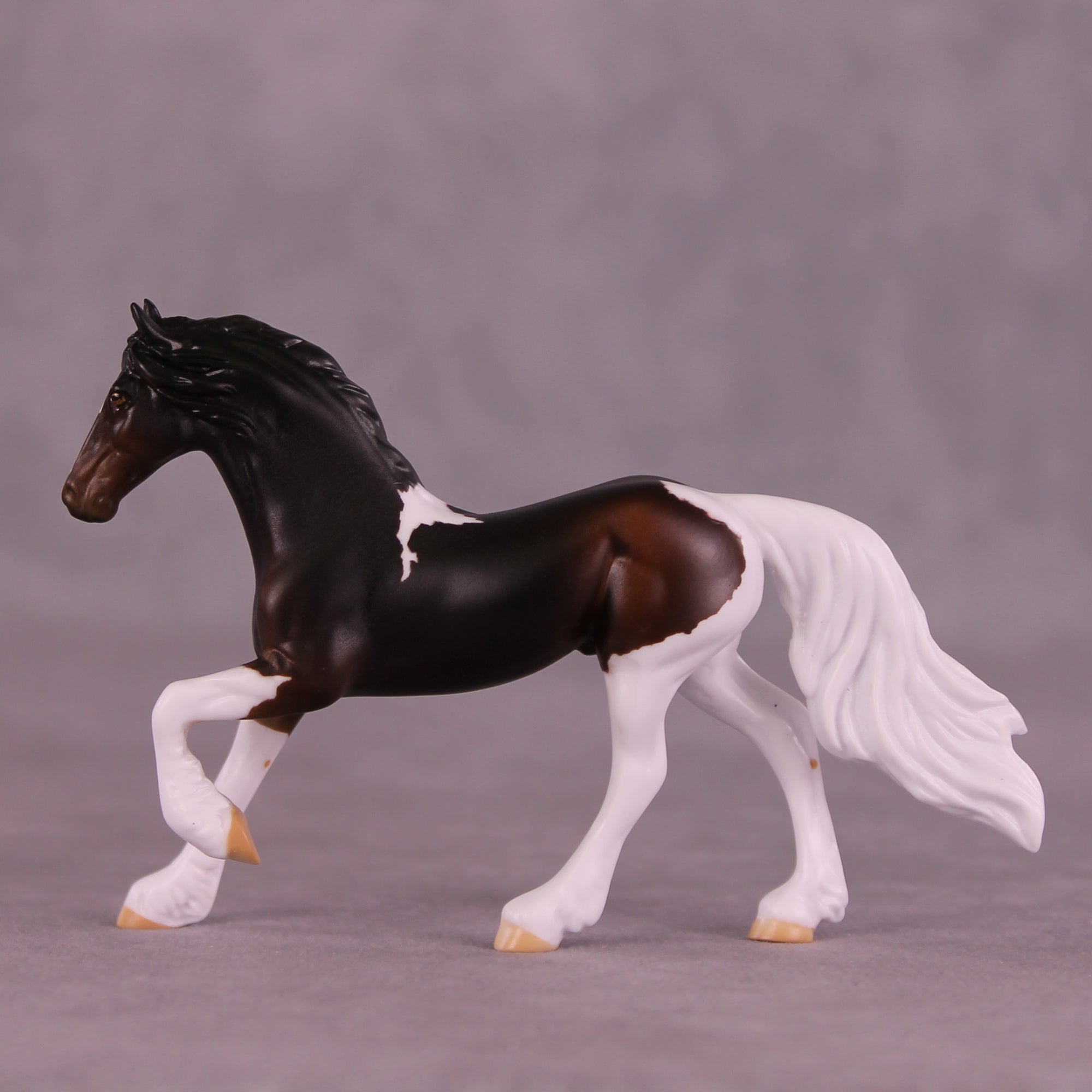 Dark Roast LE-5 Chip Friesian by Anna Rieck October $99 Chips