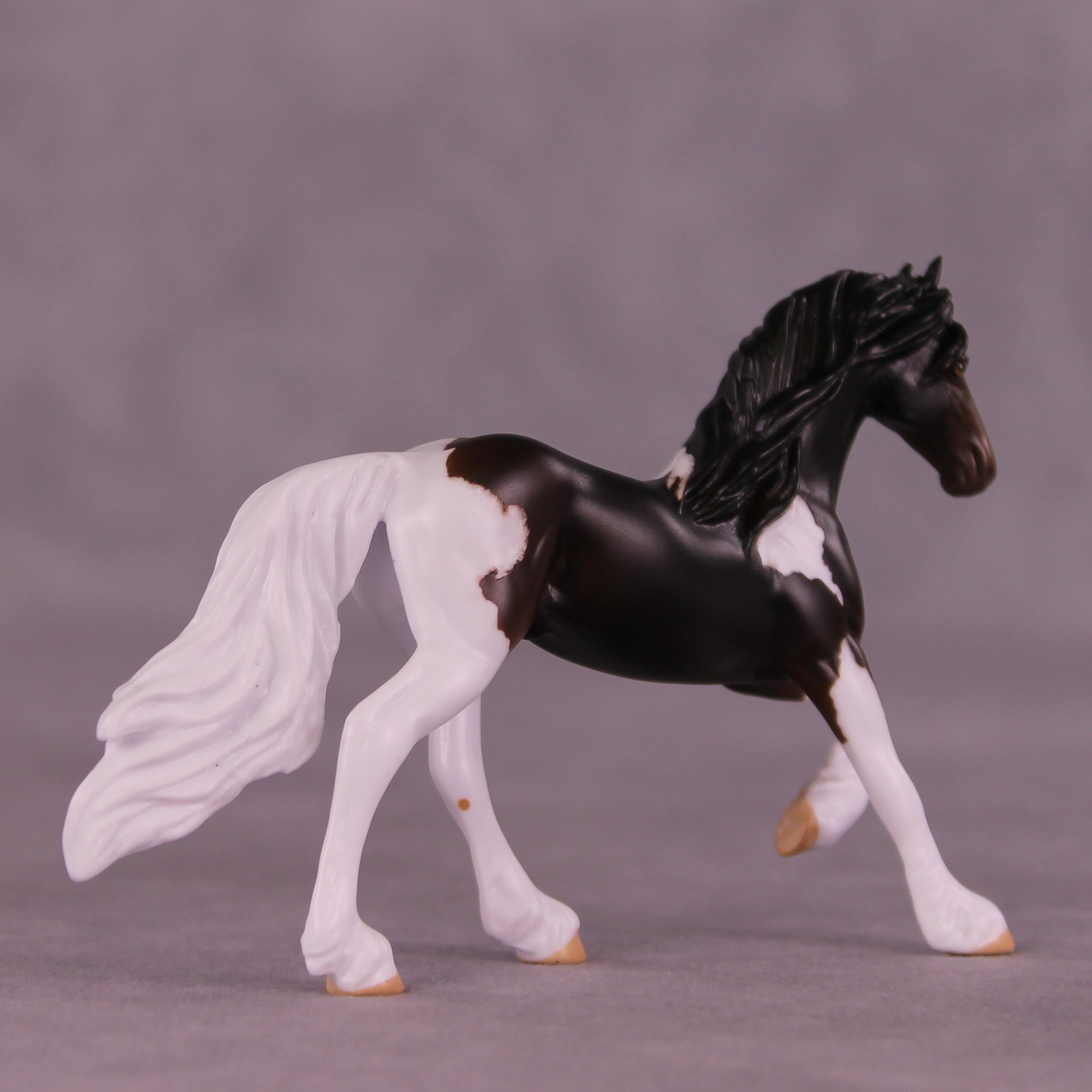 Dark Roast LE-5 Chip Friesian by Anna Rieck October $99 Chips