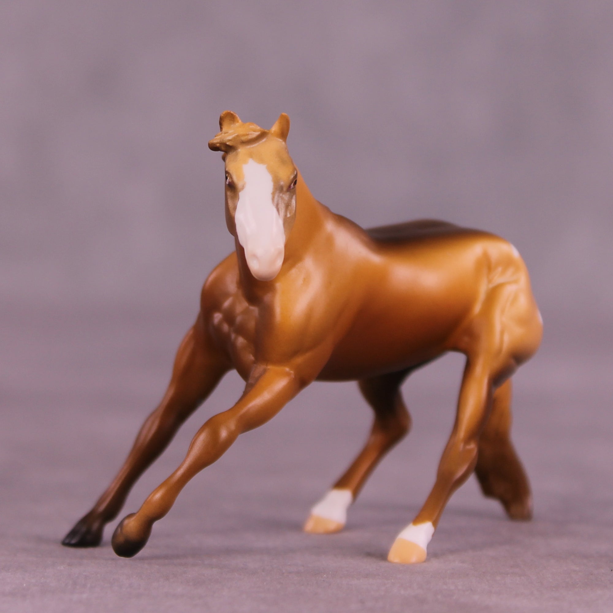 Light Roast LE-5 Chip Cutting Horse by Anna Rieck October $99 Chips