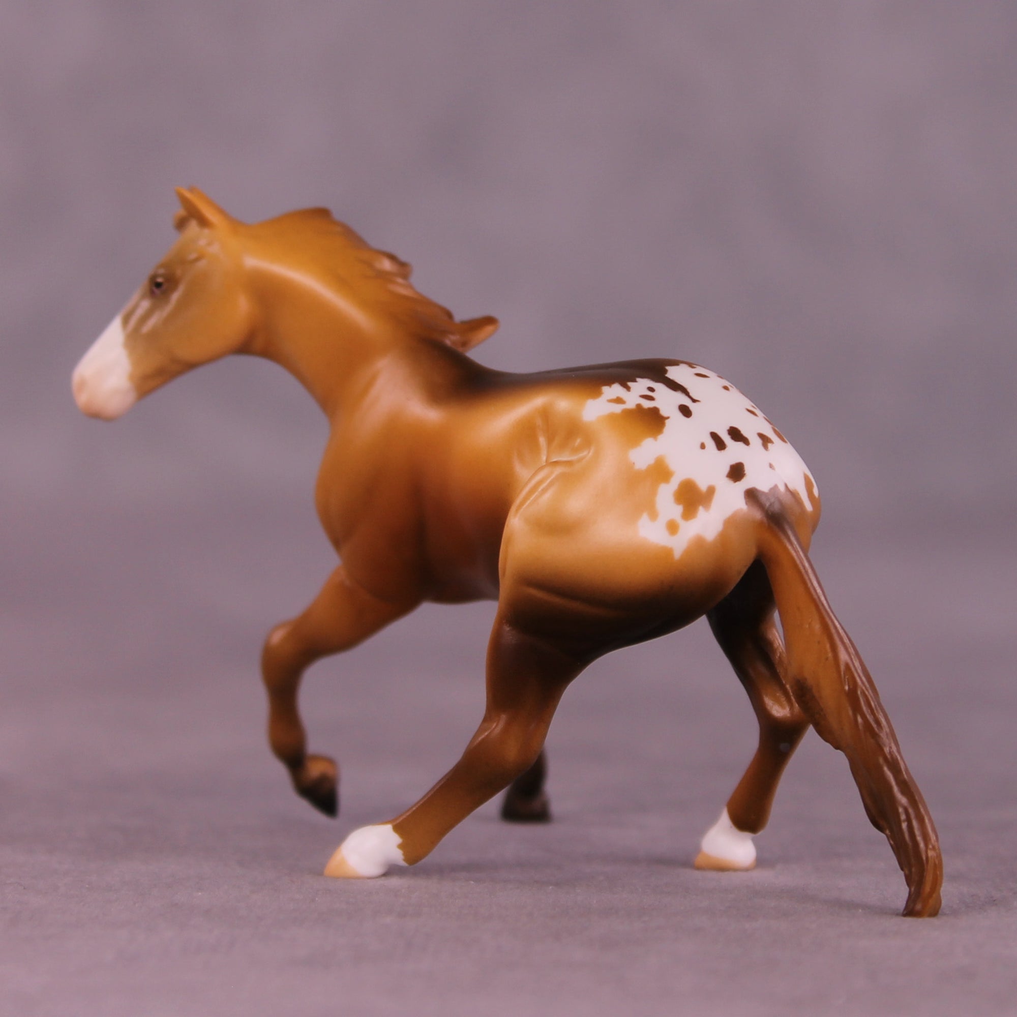 Light Roast LE-5 Chip Cutting Horse by Anna Rieck October $99 Chips