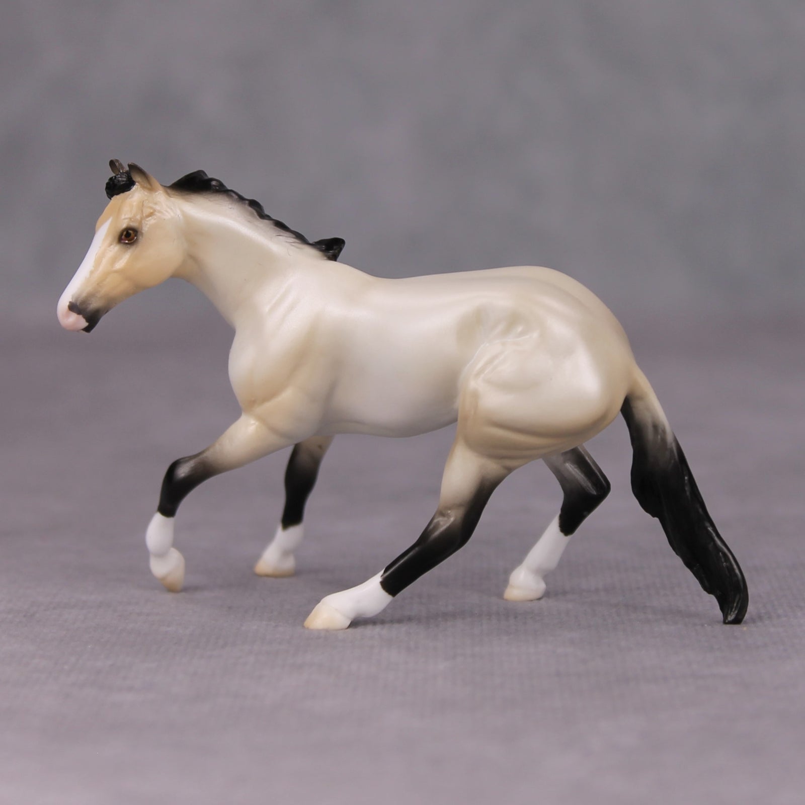 Voices Down the Corridor OOAK Buckskin Roan Cutter Chip By Ellen Robbins MM24