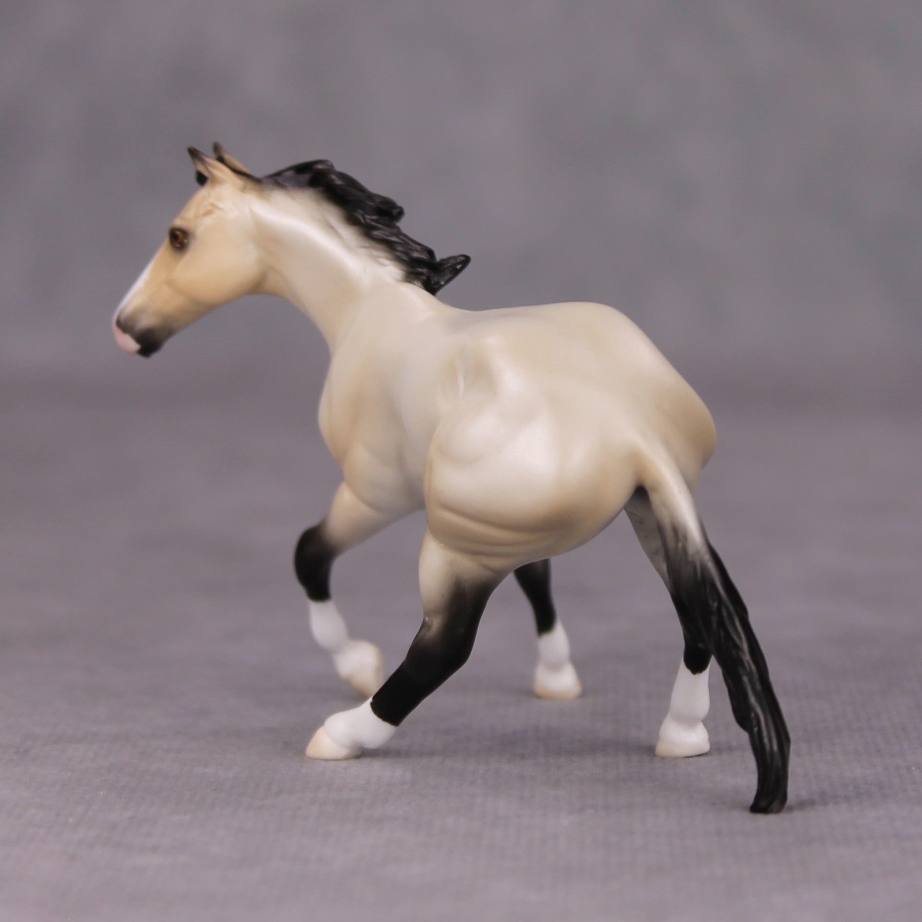 Voices Down the Corridor OOAK Buckskin Roan Cutter Chip By Ellen Robbins MM24