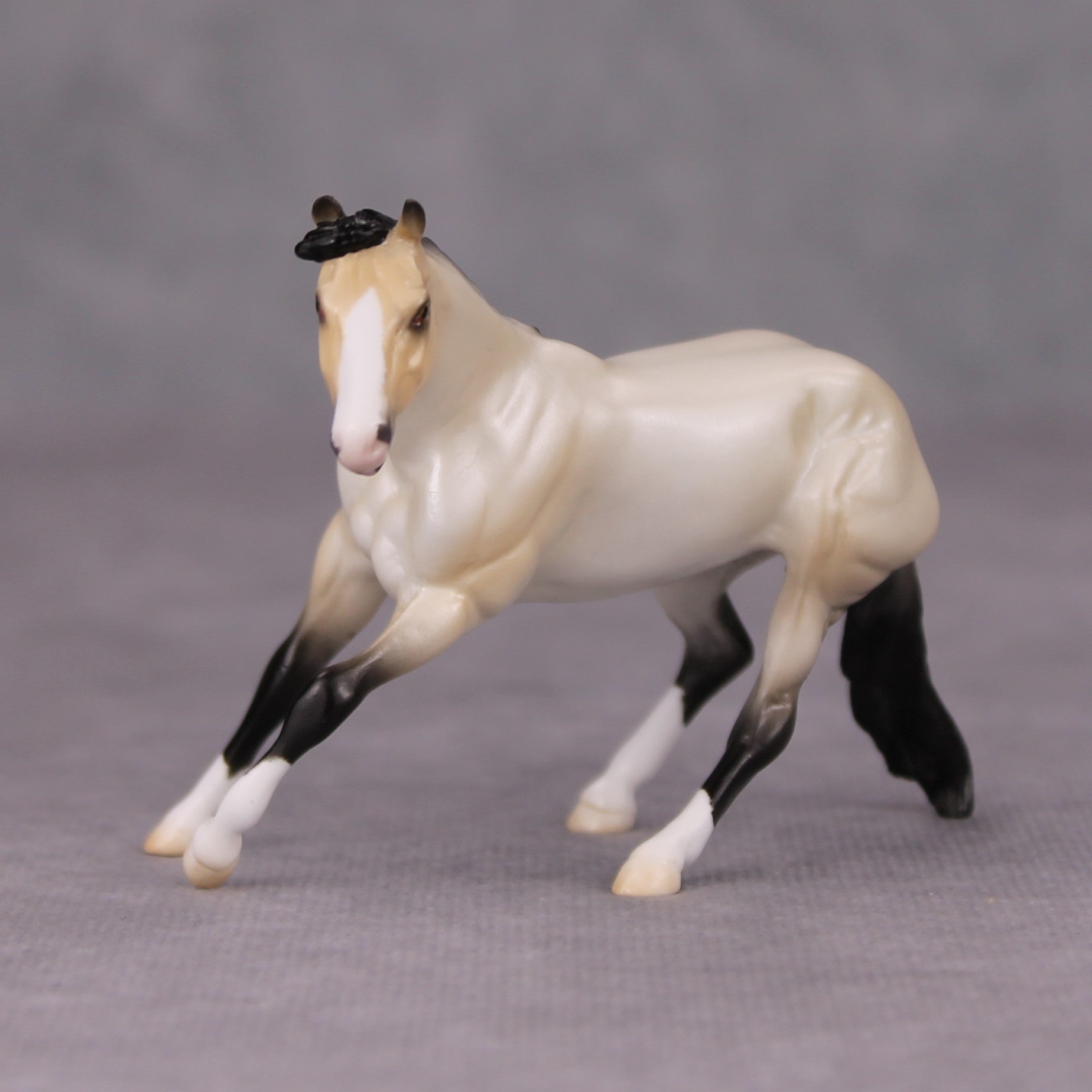 Voices Down the Corridor OOAK Buckskin Roan Cutter Chip By Ellen Robbins MM24