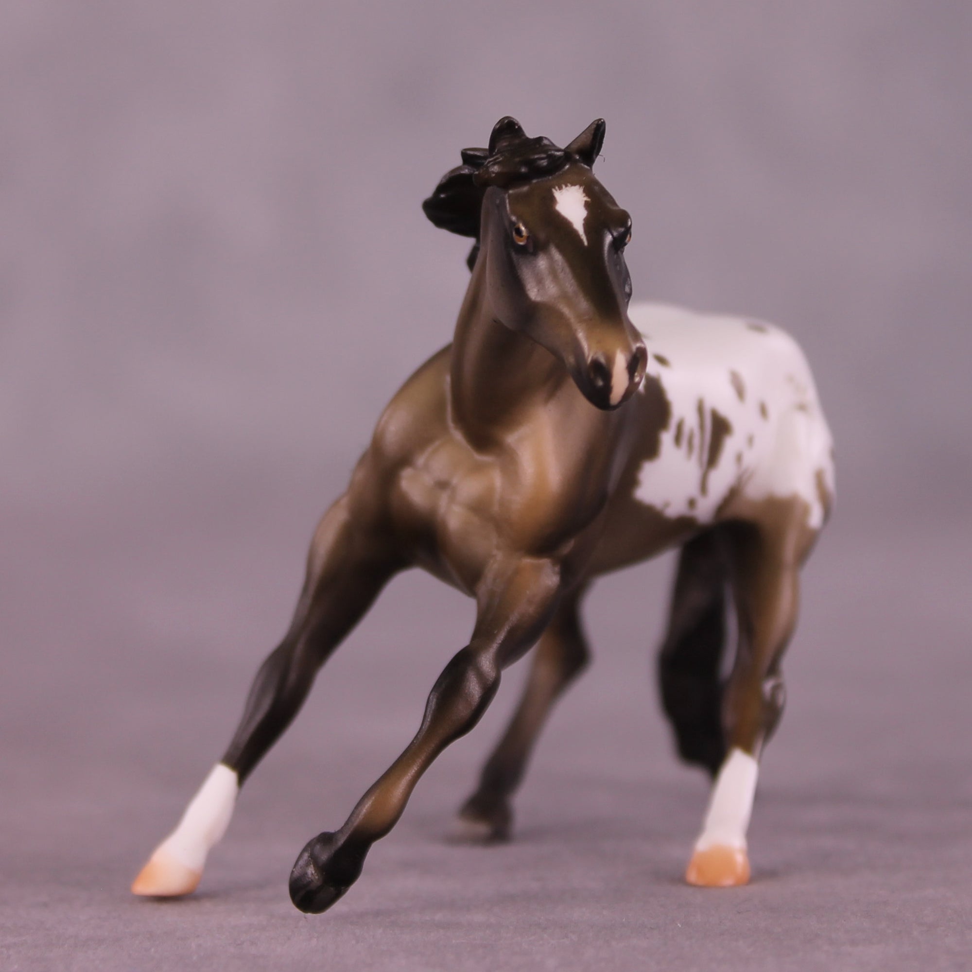 Douglas OOAK Chip Cutting Horse by Julie Keim Special Chip Drop