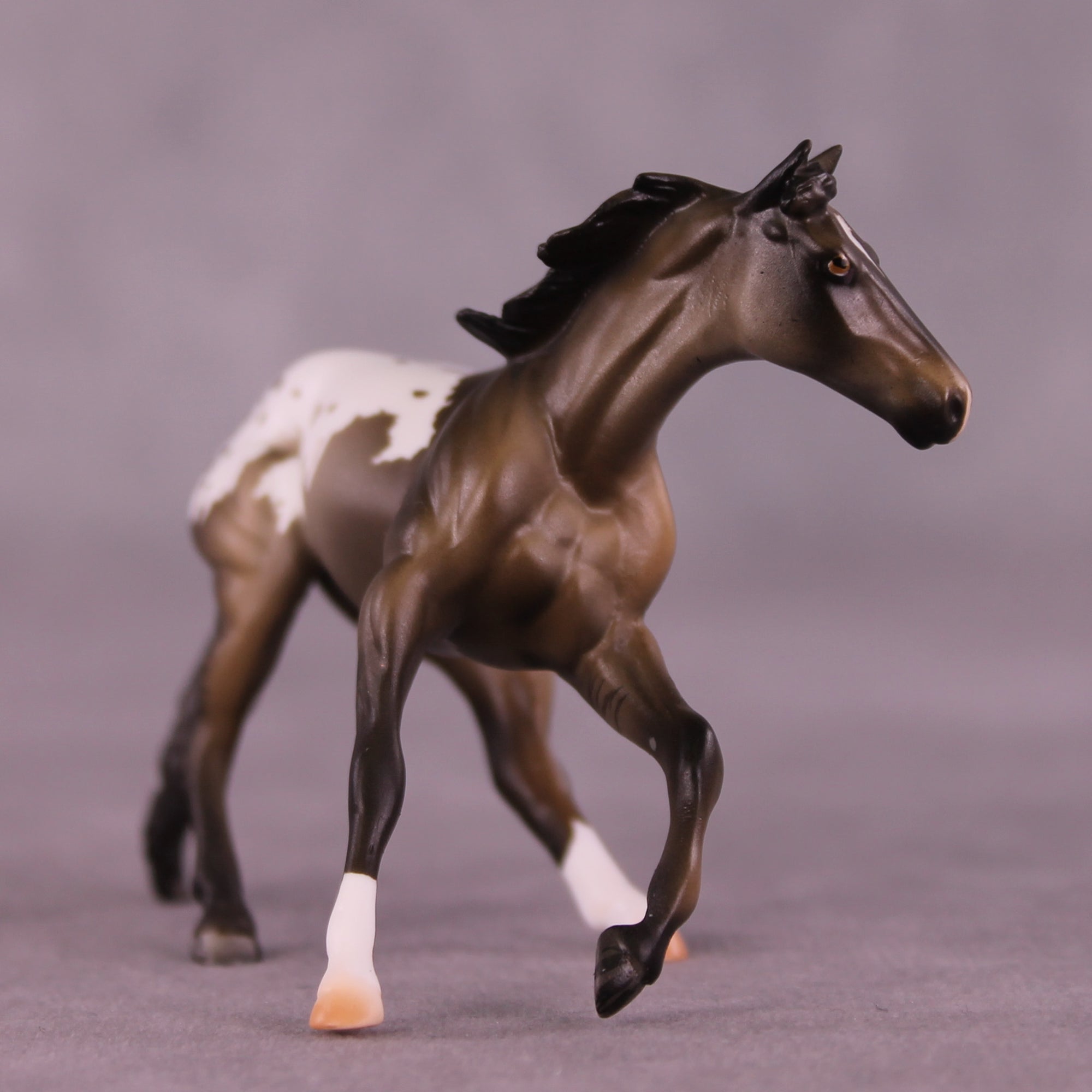 Douglas OOAK Chip Cutting Horse by Julie Keim Special Chip Drop