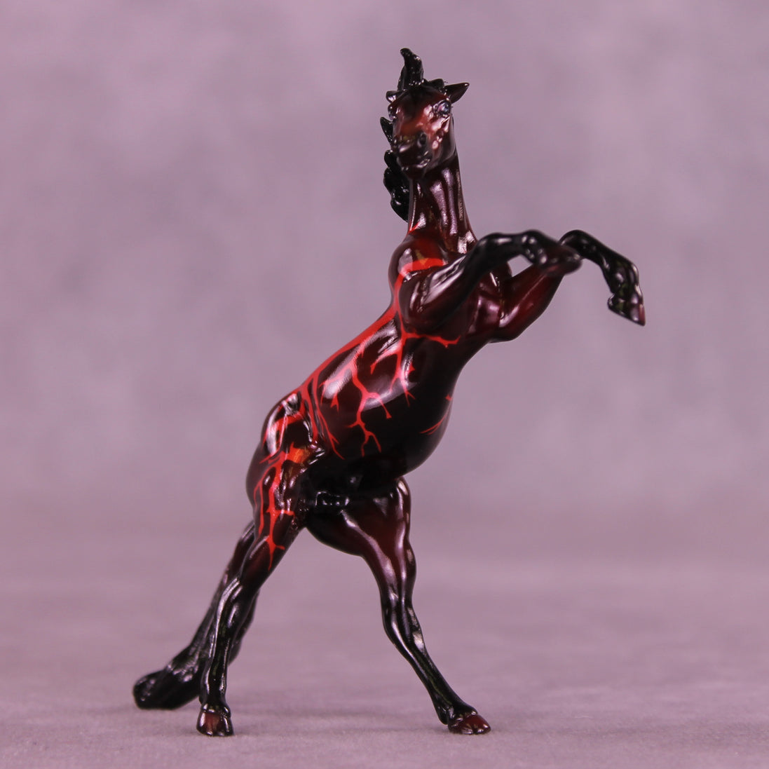 Glossy Telltale LE-10 Chip Mustang by Ellen Robbins YP26