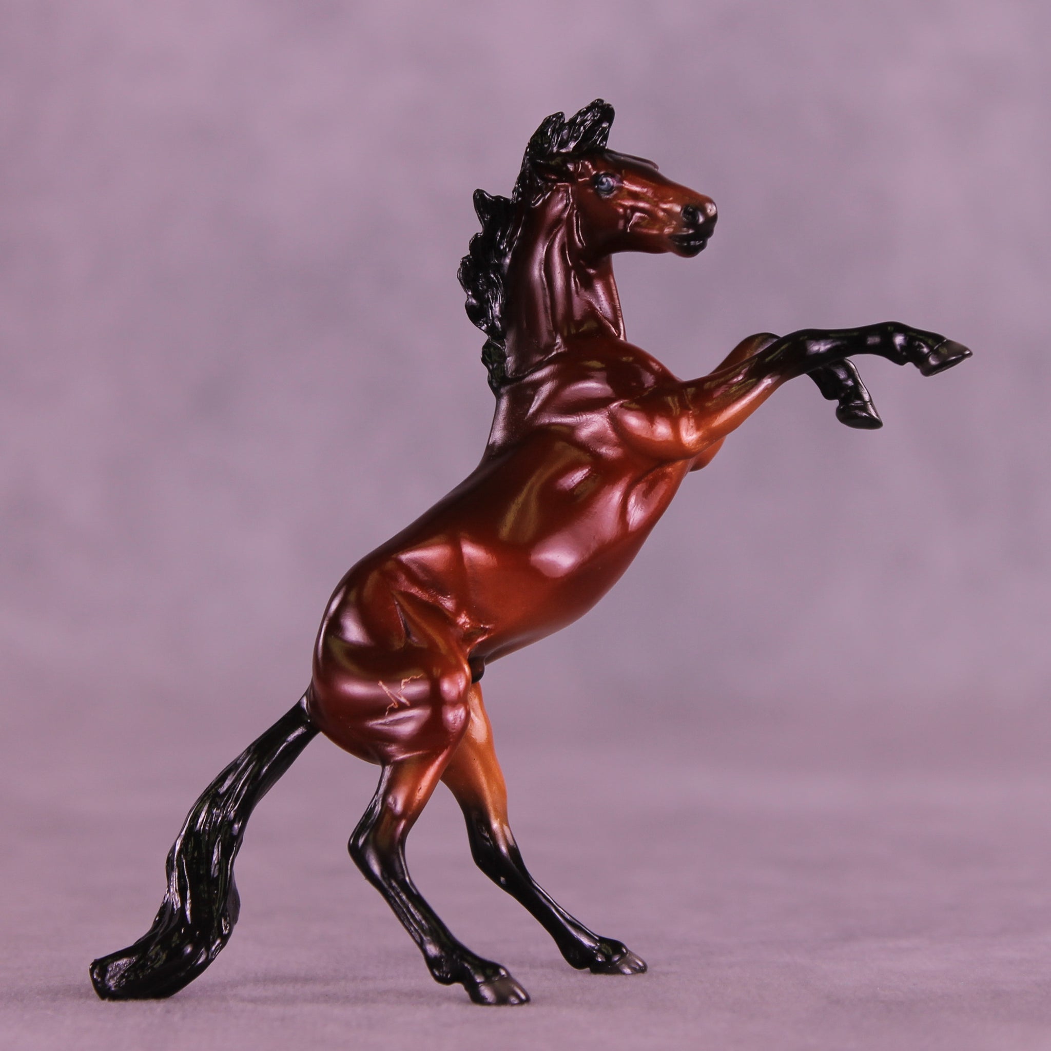 Glossy Dreadful LE-10 Chip Mustang by Ellen Robbins YP26