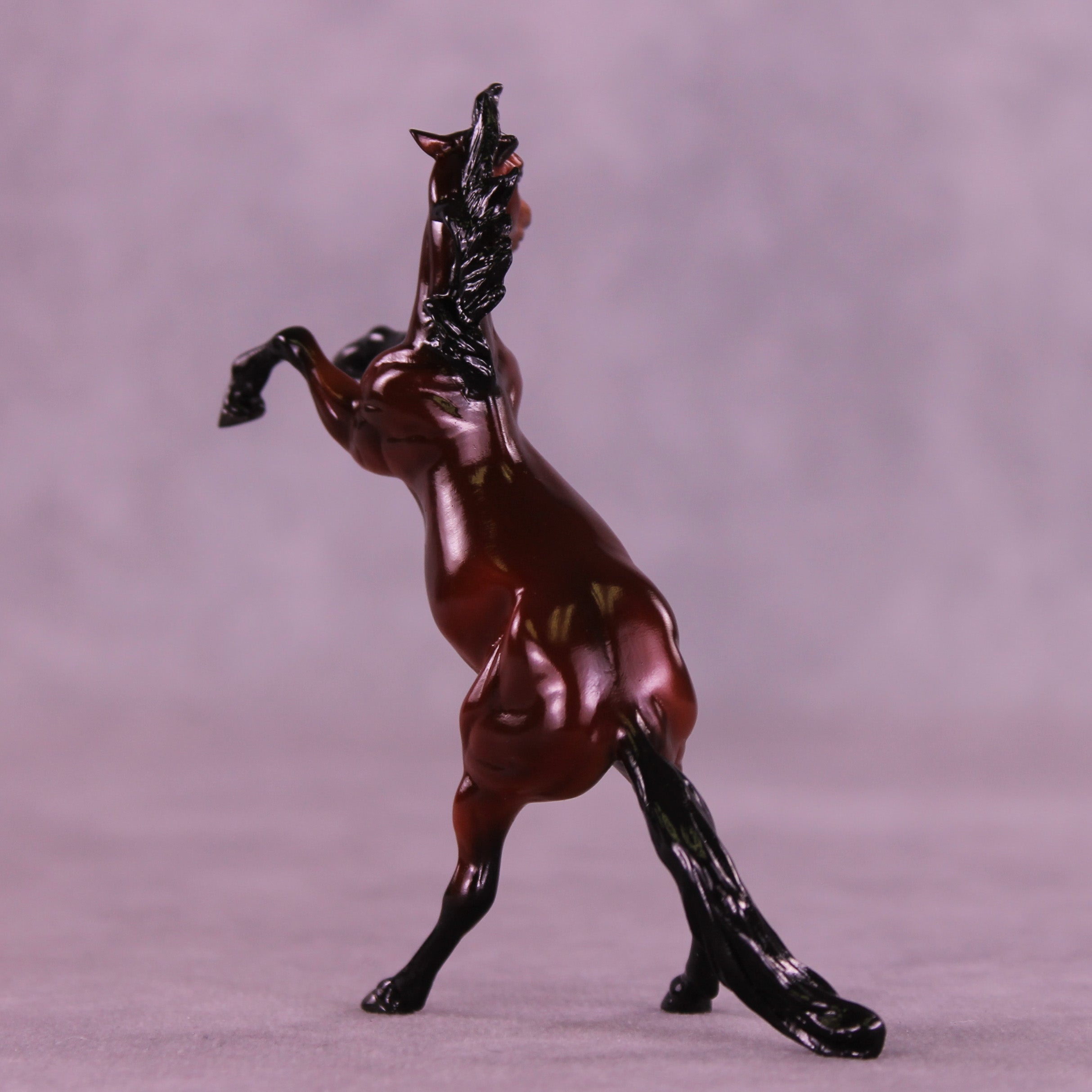 Glossy Dreadful LE-10 Chip Mustang by Ellen Robbins YP26