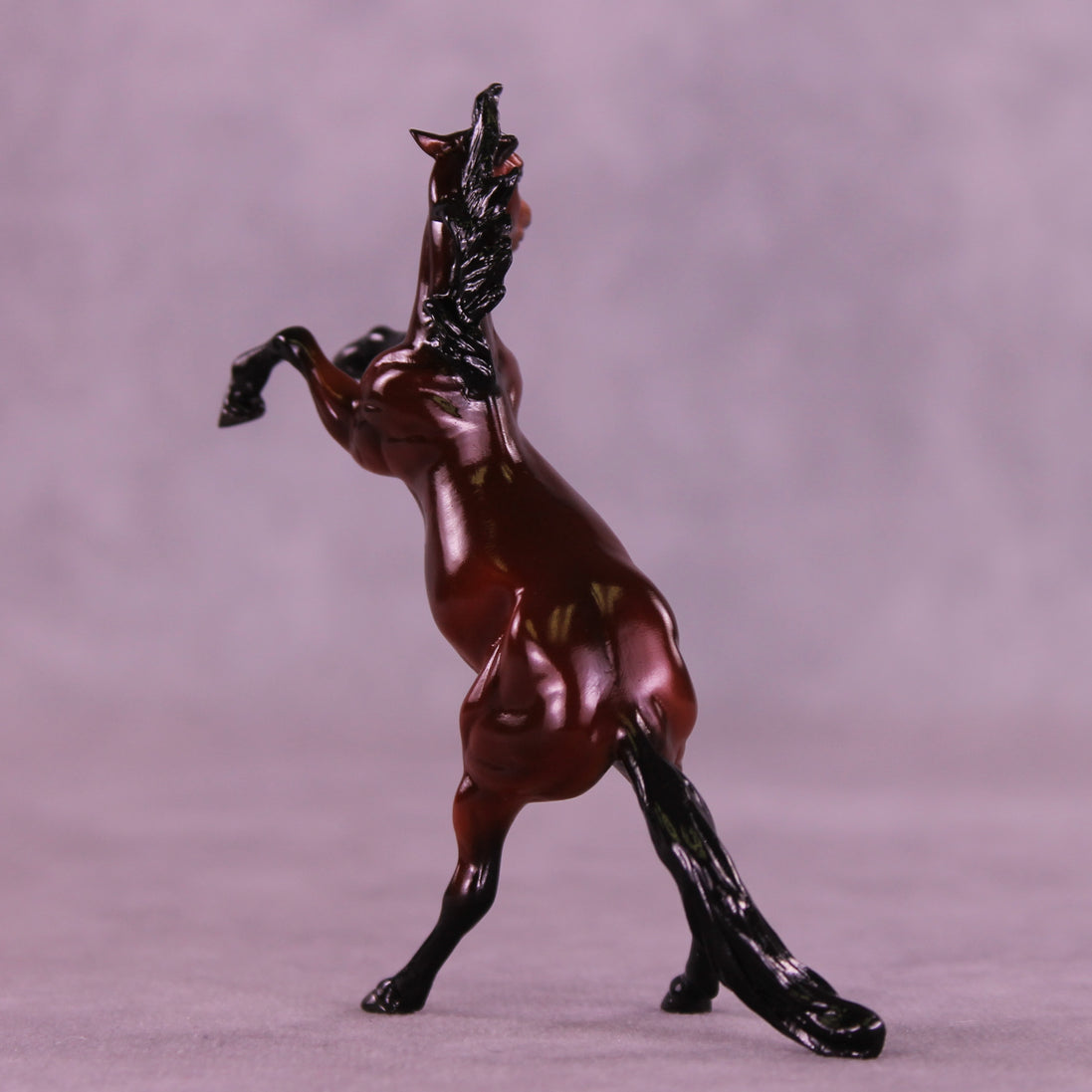 Glossy Dreadful LE-10 Chip Mustang by Ellen Robbins YP26