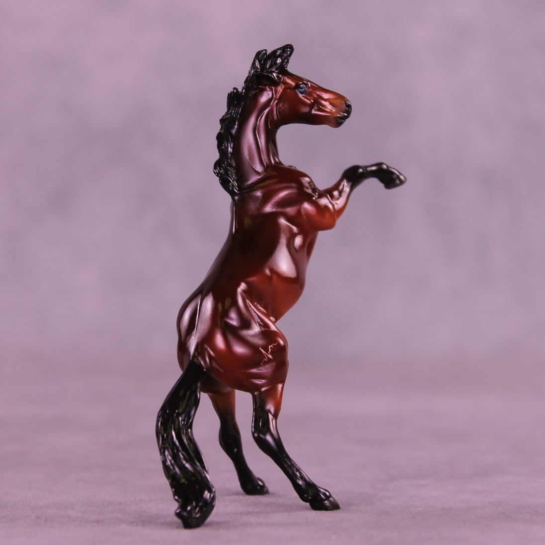 Glossy Dreadful LE-10 Chip Mustang by Ellen Robbins YP26