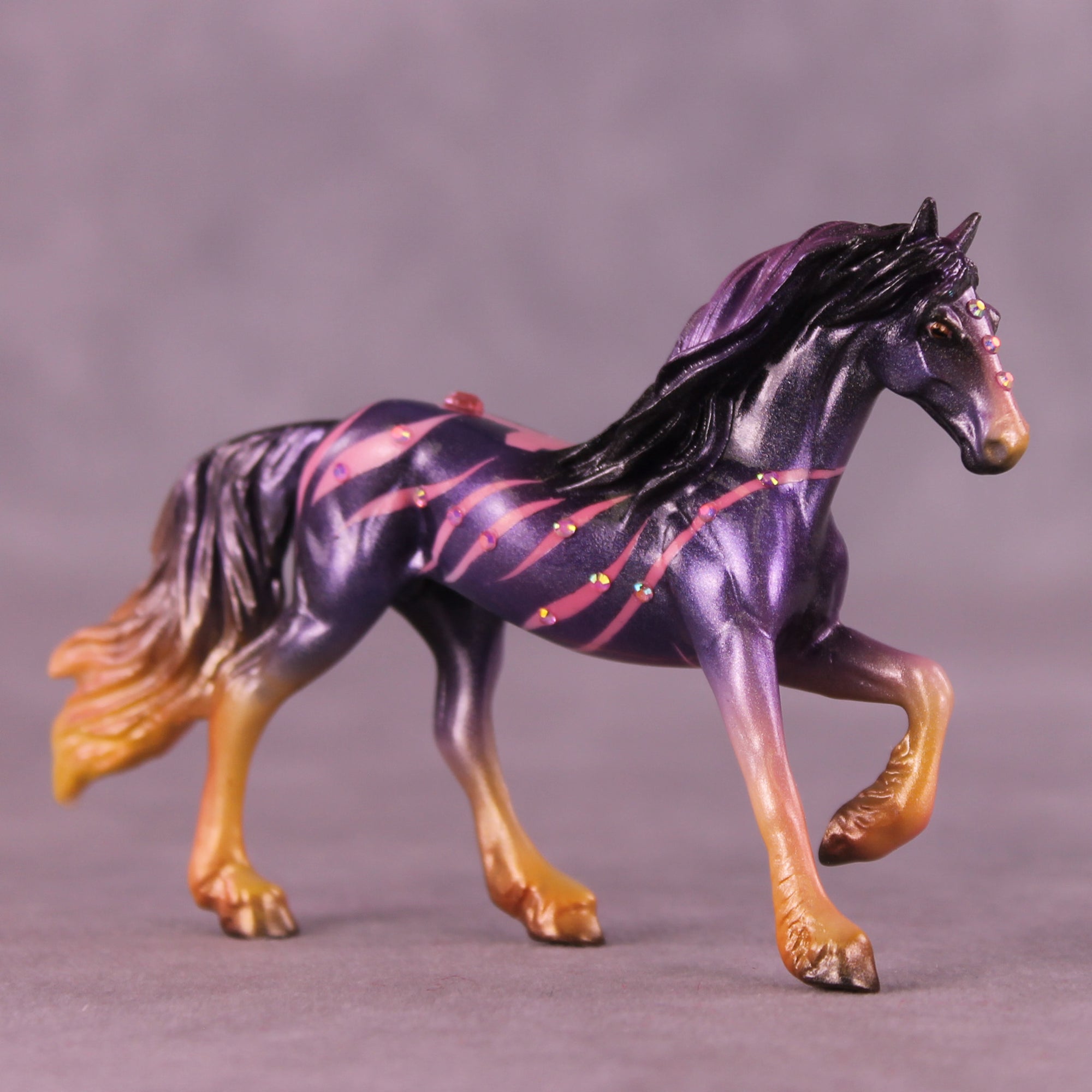 Center Stage LE-5 Chip Friesian by Kike (Enrique) Duarte SCD25