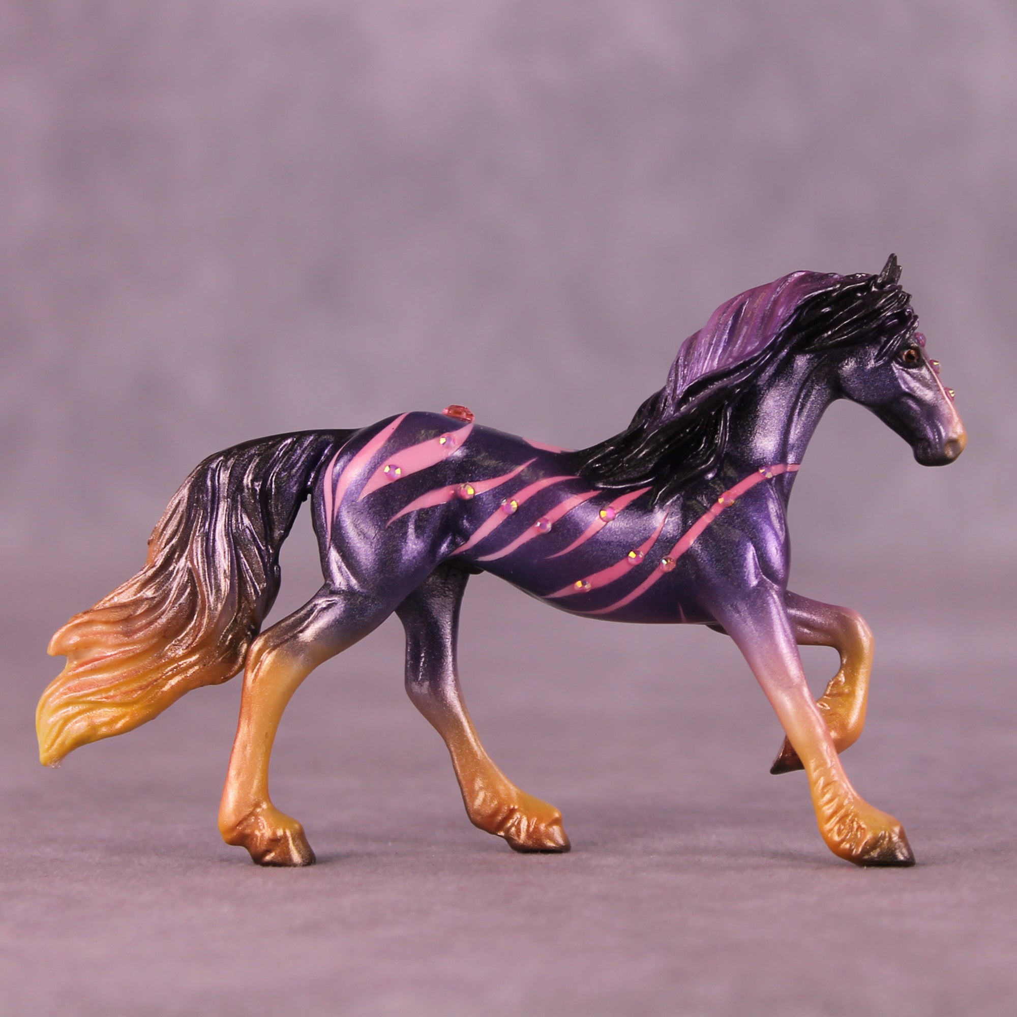 Center Stage LE-5 Chip Friesian by Kike (Enrique) Duarte SCD25