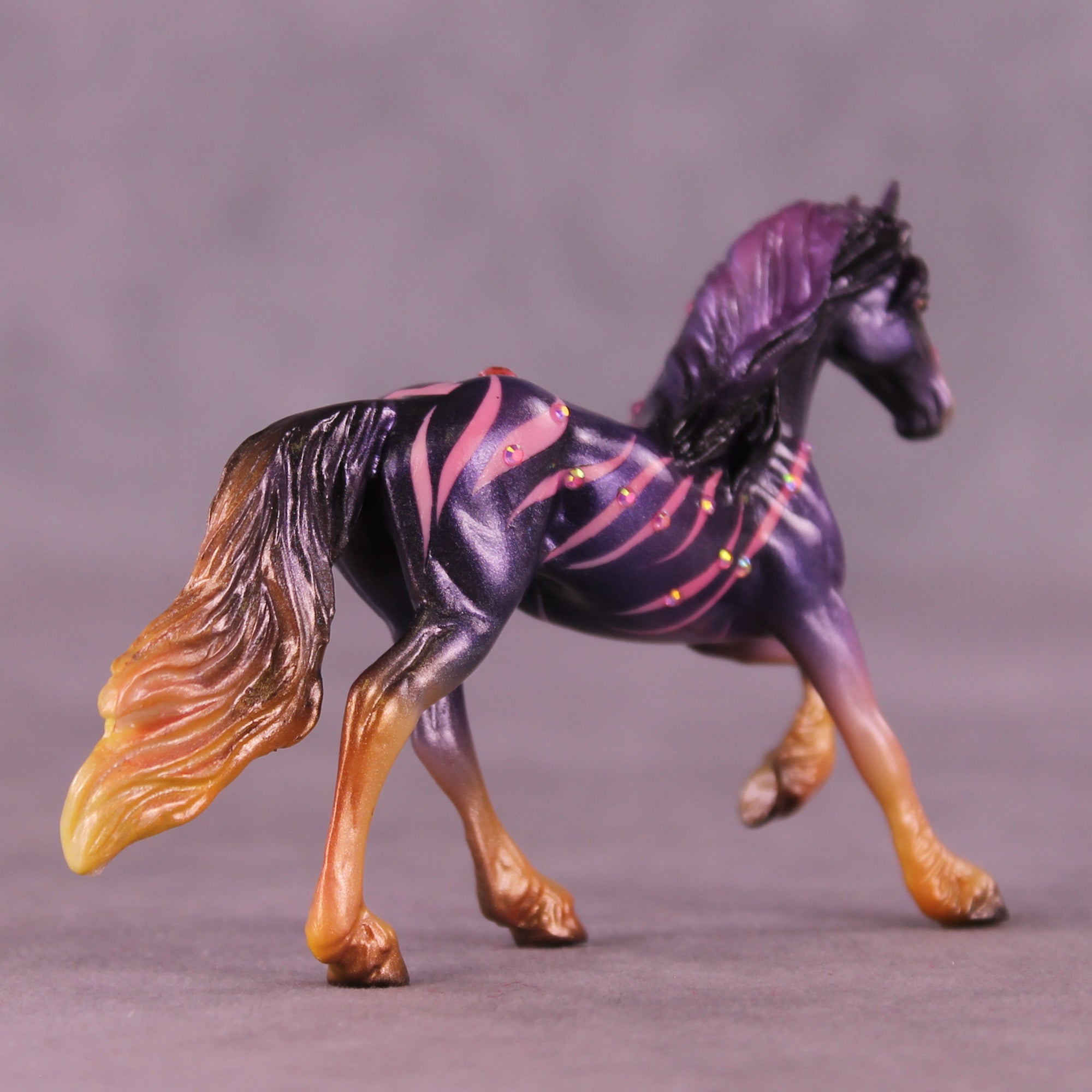 Center Stage LE-5 Chip Friesian by Kike (Enrique) Duarte SCD25