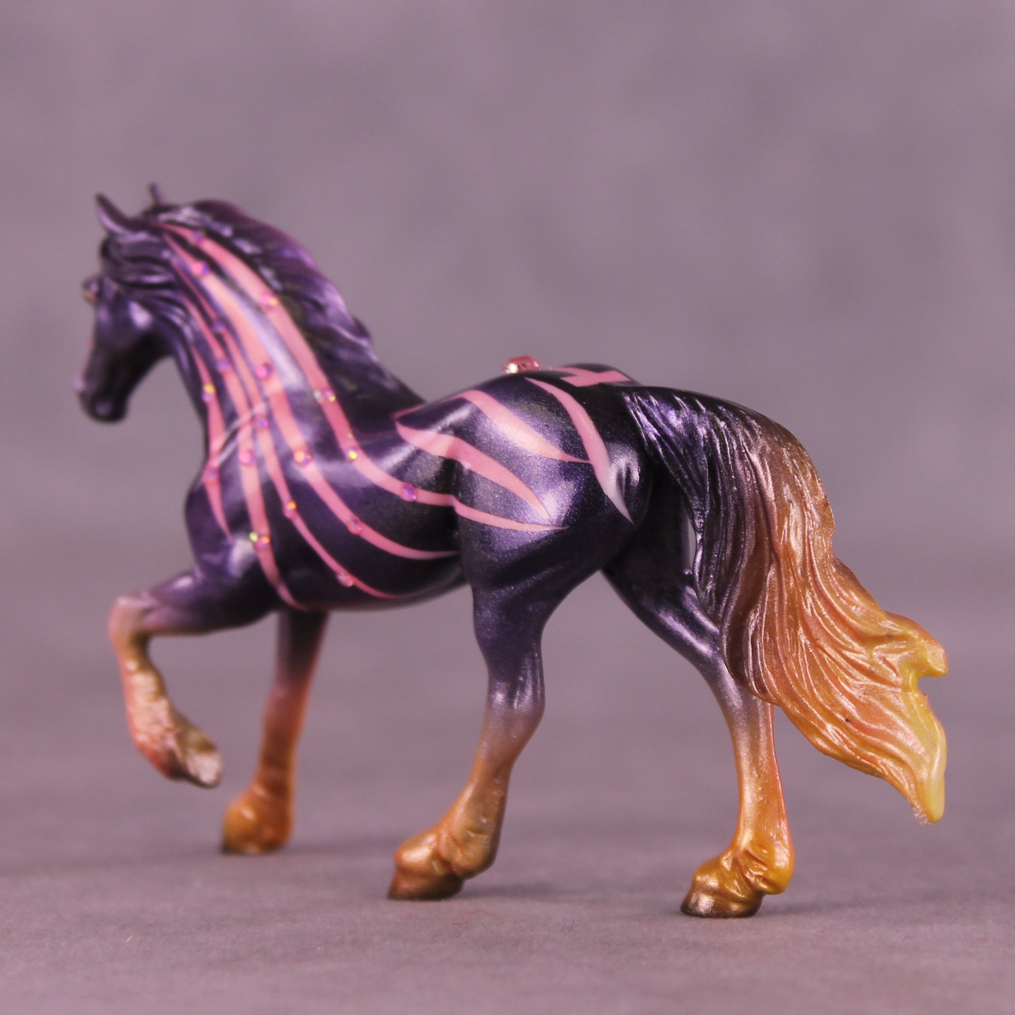 Center Stage LE-5 Chip Friesian by Kike (Enrique) Duarte SCD25