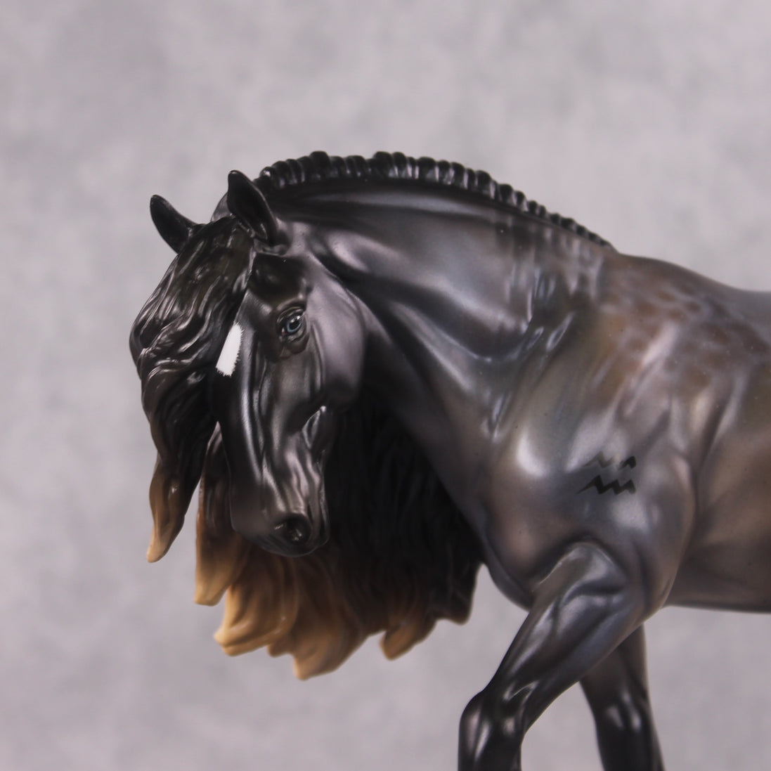 "Bunda" LE-10 Reverse Dappled Silver Blue Roan Irish Cob By Ashley Palmer Zodiac Series: Aquarius ZS25