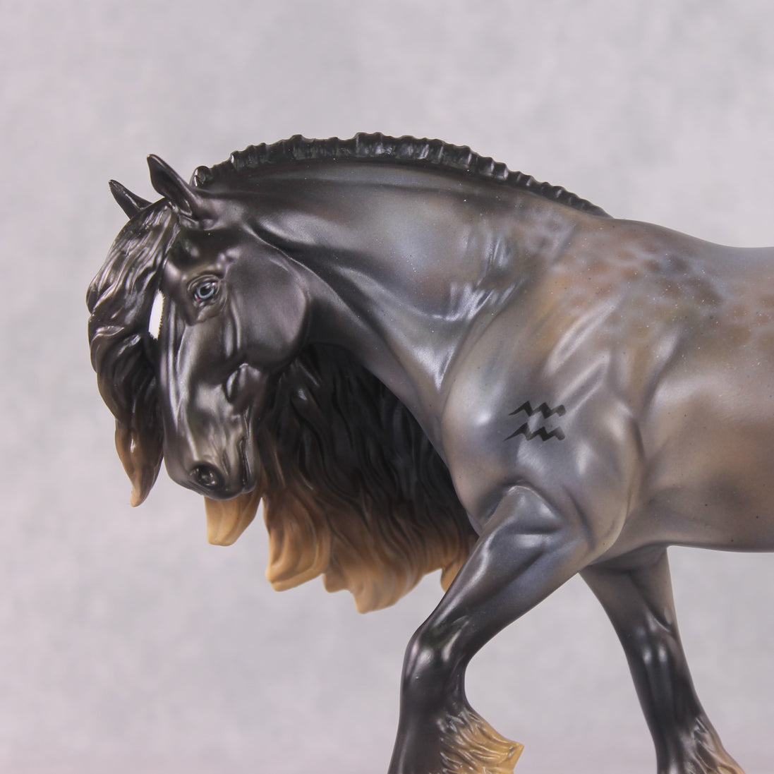 "Bunda" LE-10 Reverse Dappled Silver Blue Roan Irish Cob By Ashley Palmer Zodiac Series: Aquarius ZS25