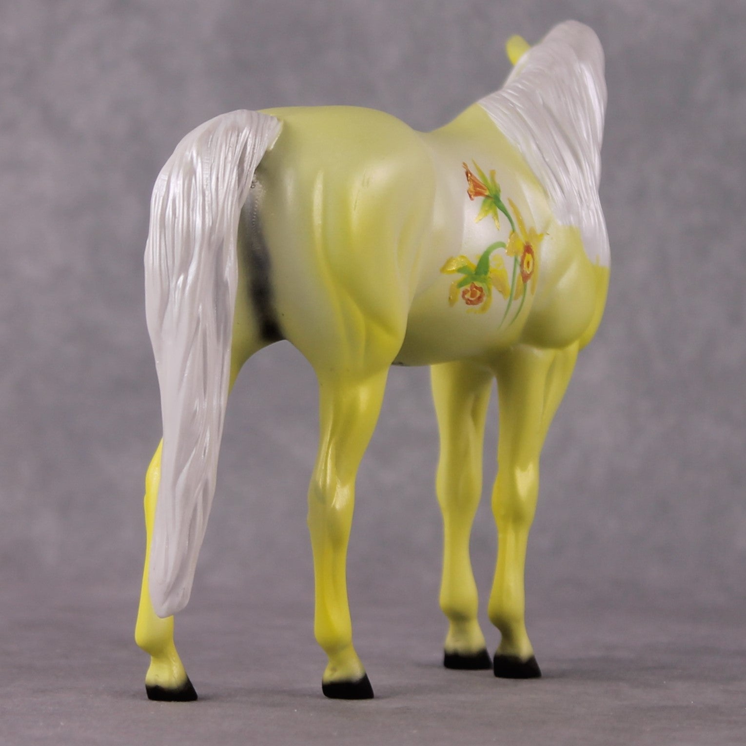 "Ostergloke" LE-3 Pebble Arabian By Dawn Quick March Flower Series FS25