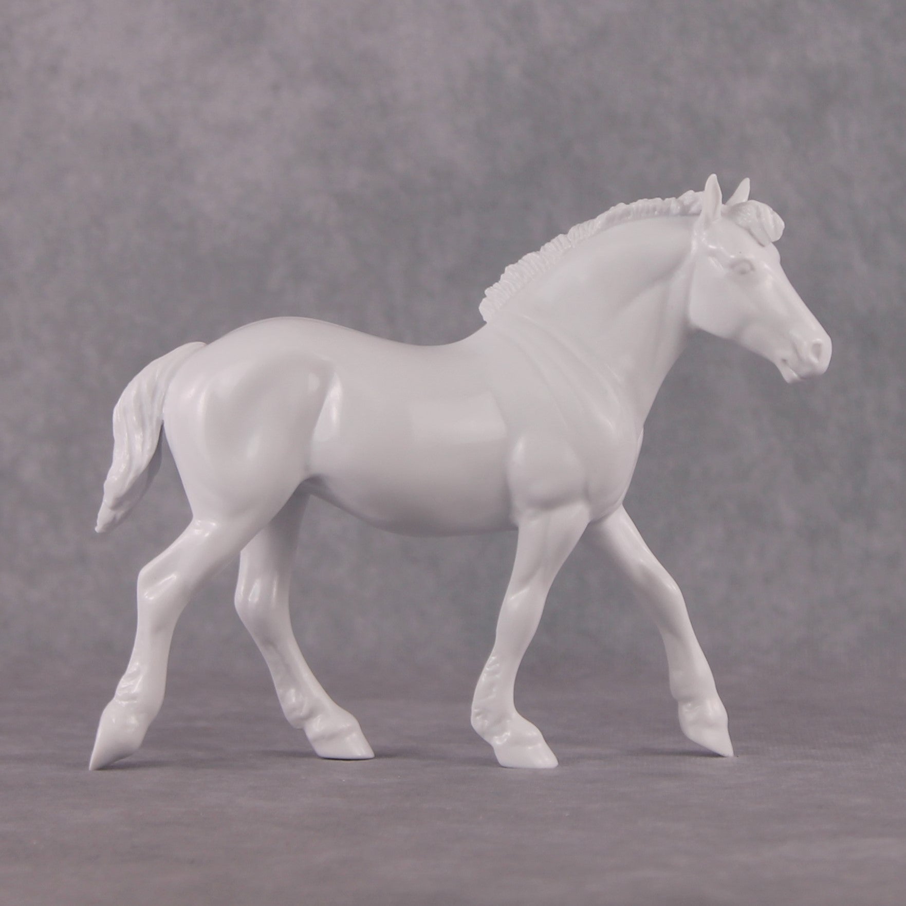 DAH25 Pebbles Drafter with short mane - March Release PM032