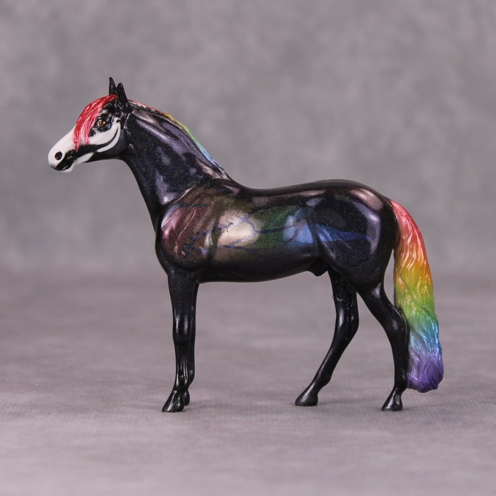 Kiss Birb OOAK Rainbow Bird Skull Deco Andalusian Chip By Pernille Forsberg Futmælkspiraten Bøjsen November 2024