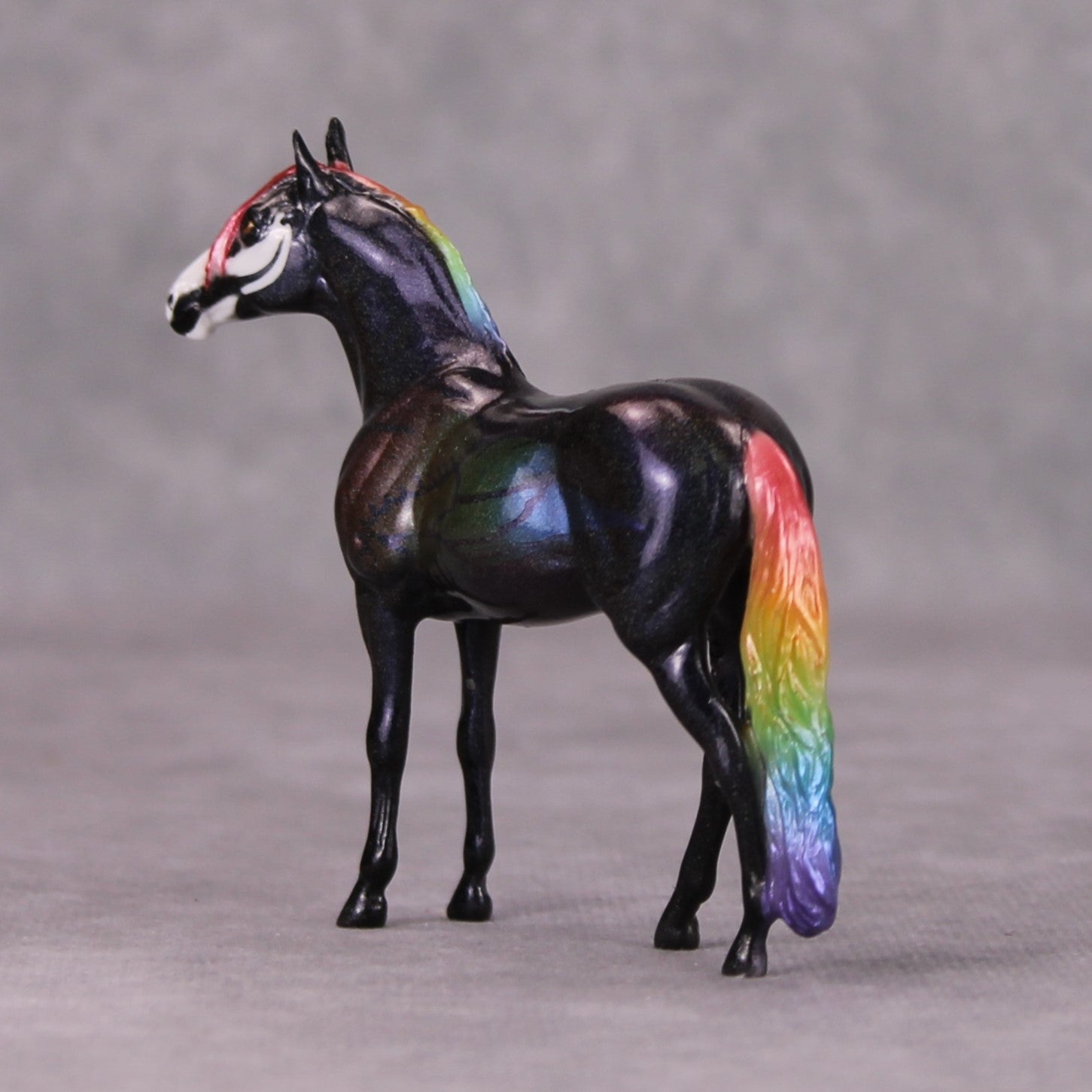 Kiss Birb OOAK Rainbow Bird Skull Deco Andalusian Chip By Pernille Forsberg Futmælkspiraten Bøjsen November 2024