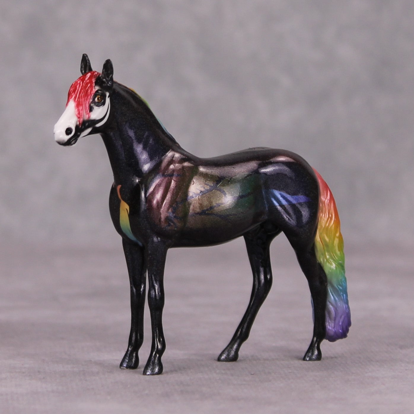 Kiss Birb OOAK Rainbow Bird Skull Deco Andalusian Chip By Pernille Forsberg Futmælkspiraten Bøjsen November 2024